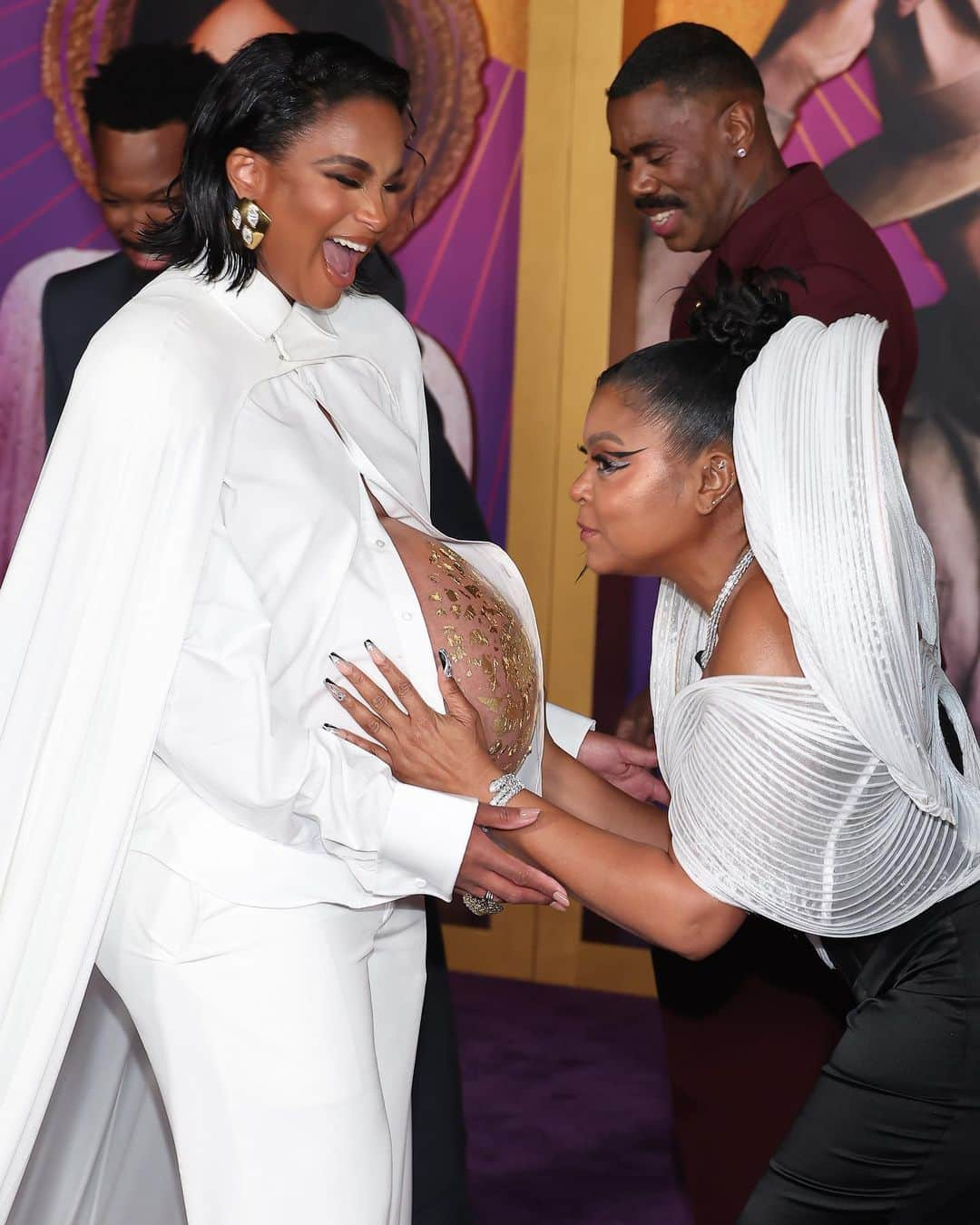 Just Jaredのインスタグラム：「Taraji P. Henson and Ciara share a cute moment together at “The Color Purple” world premiere, where Taraji touched Ciara’s accentuated baby bump! See more pics at JustJared.com! #TarajiPHenson #Ciara Photo: Getty」