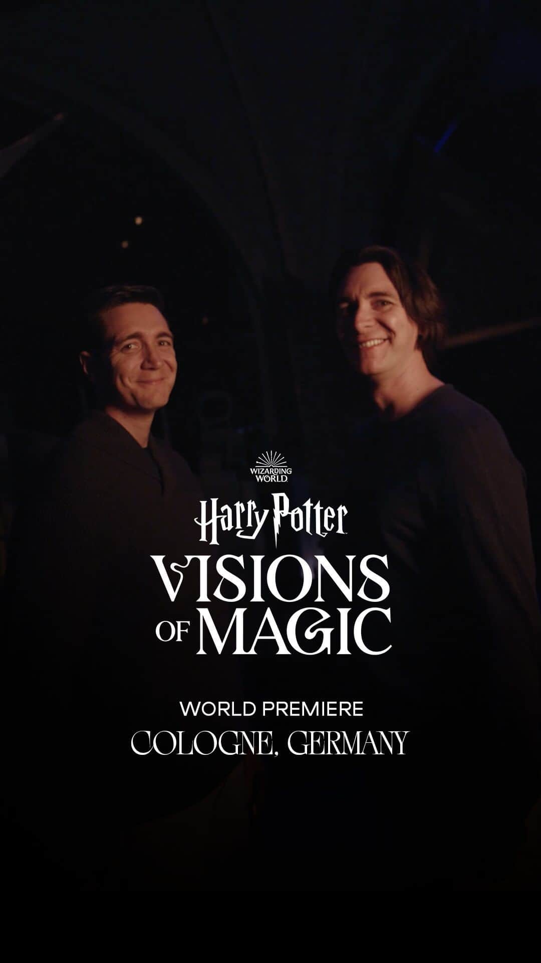 ハリー・ポッターのインスタグラム：「Mischief Managed 🎆  Look who stopped by to celebrate the world premiere in a way perfectly fit for a Weasley twin. Harry Potter: Visions of Magic opens tomorrow!  ———-  Missetat begangen 🎆  Sieh mal, wer die Weltpremiere auf eine Art und Weise feiert, wie es nur die Weasley-Zwillinge können. Harry Potter: Visions of Magic eröffnet morgen!  #HarryPotter #HPVisionsofMagic #WizardingWorld」