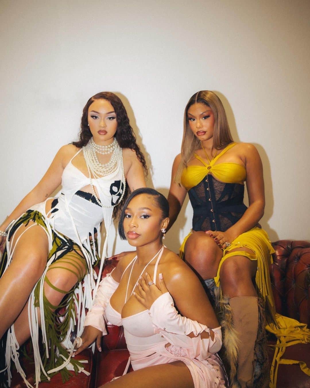 Agent Provocateurのインスタグラム：「Fly Girls ✨  Stella and Jorja from R&B cool girls @FloLikeThis stun in their Agent Provocateur waspie corsets.  Embrace your curves.  Gift yourself the ultimate silhouette in one of our exquisitely engineered corset..  Tap to explore corsets.  #KnickersForever #AgentProvocateur」