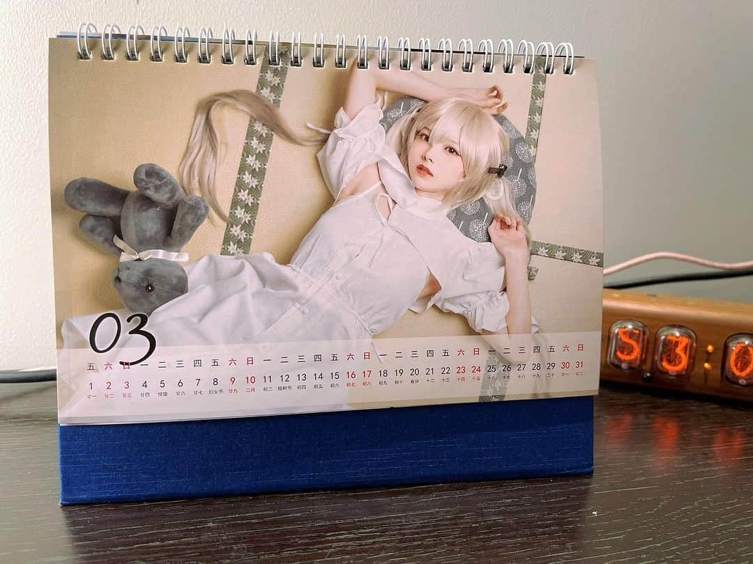 樱群さんのインスタグラム写真 - (樱群Instagram)「New Calendar on Taobao 橙购☺️」12月7日 18時53分 - sakura.gun