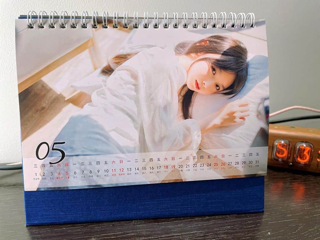 樱群さんのインスタグラム写真 - (樱群Instagram)「New Calendar on Taobao 橙购☺️」12月7日 18時53分 - sakura.gun