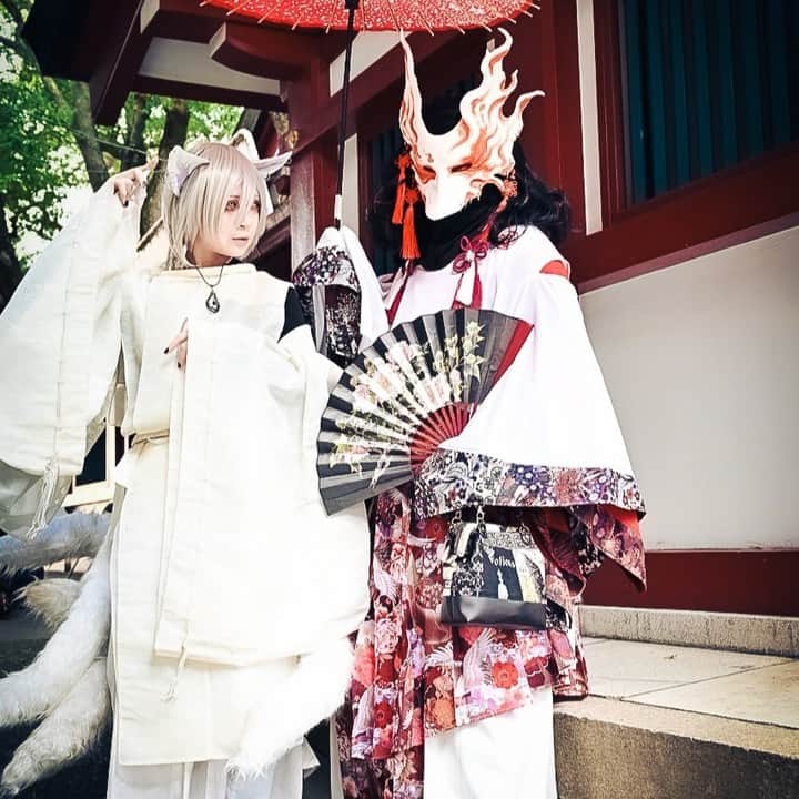 黒機ひつじさんのインスタグラム写真 - (黒機ひつじInstagram)「いつもお世話になっている 人外造形の黒端さんと。  狐耳・仮面： #パンズフォレスト 様 @kuroha002   #沙界妖怪芸術祭   Photo ならさん @nkzyrnrmtc  character 黒機ひつじ #蒸気調合師キツネの蜃  #堺 で開催された沙界妖怪芸術祭  #悪役連合 のスタッフ妖怪として招集いただきました。  沢山の方々に声を掛けて頂き‥とても嬉しかったです！！✨  #モデル #モデル撮影 #黒機ひつじ #japan #cosplay #cosplayer  #角色扮演 #角色扮演者 #日本 #好看 #角色扮演 #photography  #japanese #japantravel #japantravelphoto #大阪観光 #大阪イベント #妖怪イベント #japaneseculture #yokai」12月7日 19時17分 - kurohi2