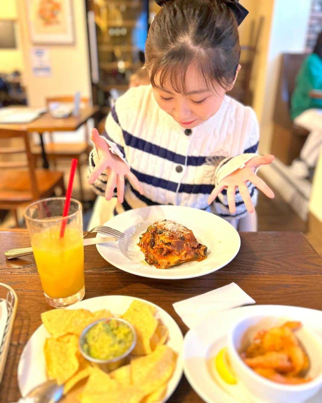 須田理夏子さんのインスタグラム写真 - (須田理夏子Instagram)「念願❕❕ラザニア食べた〜💕  まゆ〜♡ シュリンプも美味しかった🦐😋   #原宿ランチ  #原宿グルメ  #ラザニア  #シュリンプ  #lunch  #ランチ  #おしゃれ  #me #photo #photography #followｍe #乃木坂46  #乃木坂好きな人と繋がりたい #乃木坂好きな女ヲタさんと繋がりたい #乃木坂 #3期生 #岩本蓮加 #岩本蓮加推し  #ランチ  #カフェ  #カフェ巡り #裏原  #原宿  #表参道  #ポニーテール  #mardi」12月7日 19時18分 - sudarikako