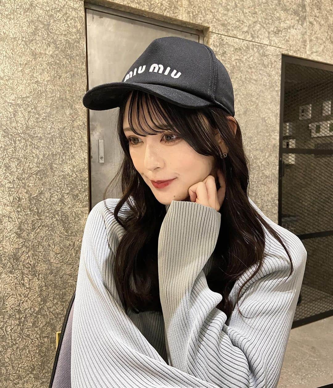 紗彩さんのインスタグラム写真 - (紗彩Instagram)「Today🎧💻☕️🤍  中目黒Rojuで作業すすめてました、リピカフェ🕴  最近よく着てるトップス @fcmm_japan ➰👊🏻  Zozoで販売中です🛒➰  .  #fcmn #zozotown #トップス#秋コーデ#カフェ巡り#rojucafe#中目黒カフェ#東京カフェ#miumiu#キャップ#キャップ女子 #韓国ファッション#スポーティーコーデ #fff#lfl#likesforlike #いいね返し#pr#メイク#コスメ #アイメイク#カラコン」12月7日 19時19分 - _saya_523