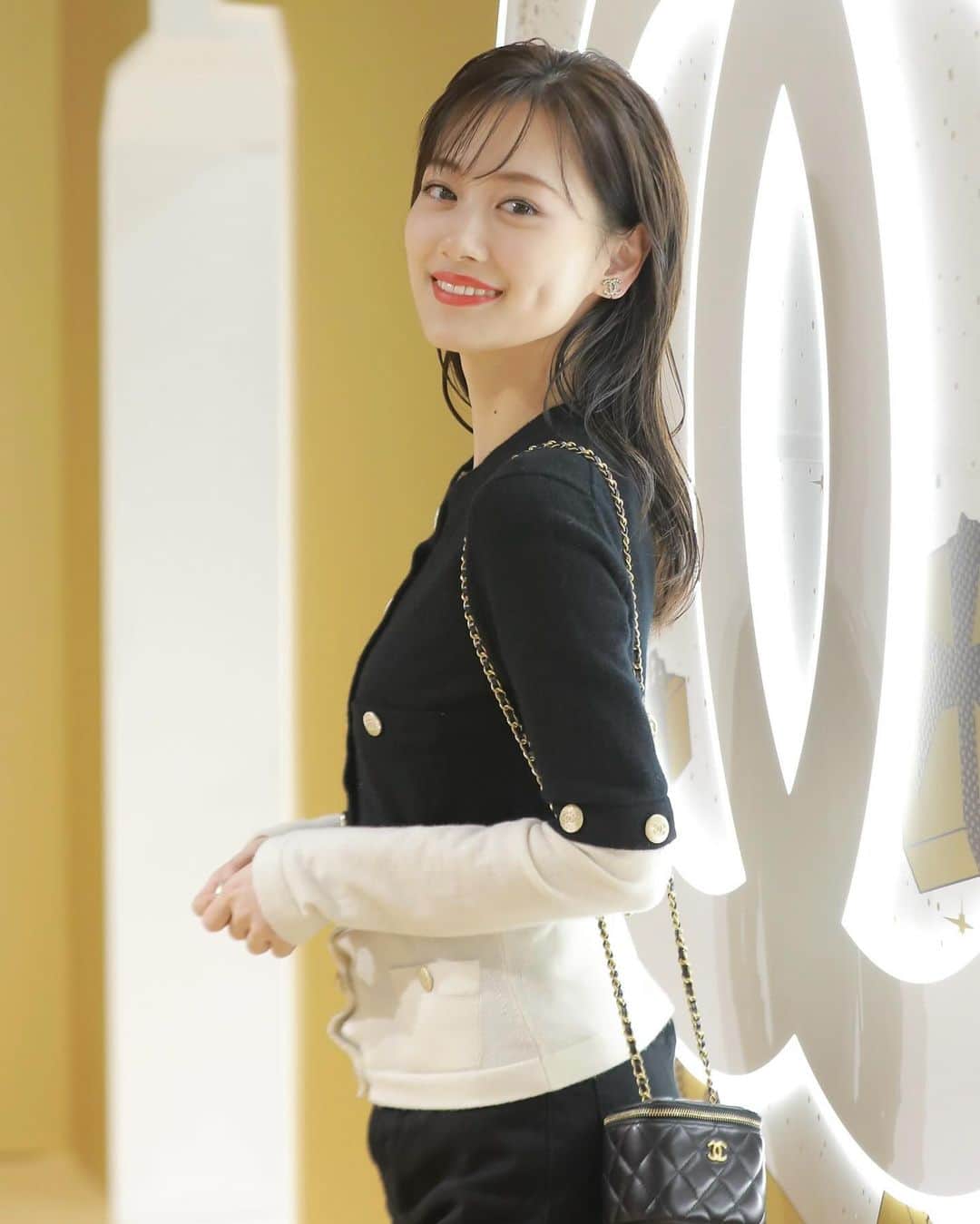 山下美月さんのインスタグラム写真 - (山下美月Instagram)「CHANELのHoliday Event “CHANEL WONDERLAND”にご招待頂きました！  大好きなNo.5の香りに包まれ クリスマスギフトを選ぶことの出来る空間は 日常を忘れられる素敵な時間でした…！  #CHANEL #CHANELHoliday  #シャネルホリデー  #CHANELWonderland @chanel.beauty」12月7日 19時21分 - mizuki.yamashita.official