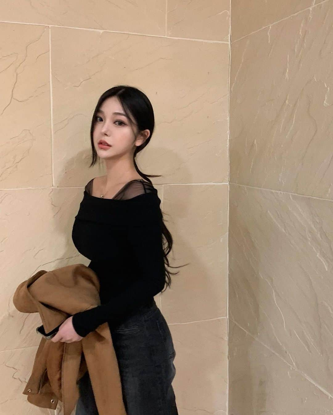 ユビンさんのインスタグラム写真 - (ユビンInstagram)「마지막짤 ㄴ..나는 춥지 ㄱ ㅏ 않ㅇ r 🥶  #모어리즈 #moreliz」12月7日 19時32分 - u.b1n