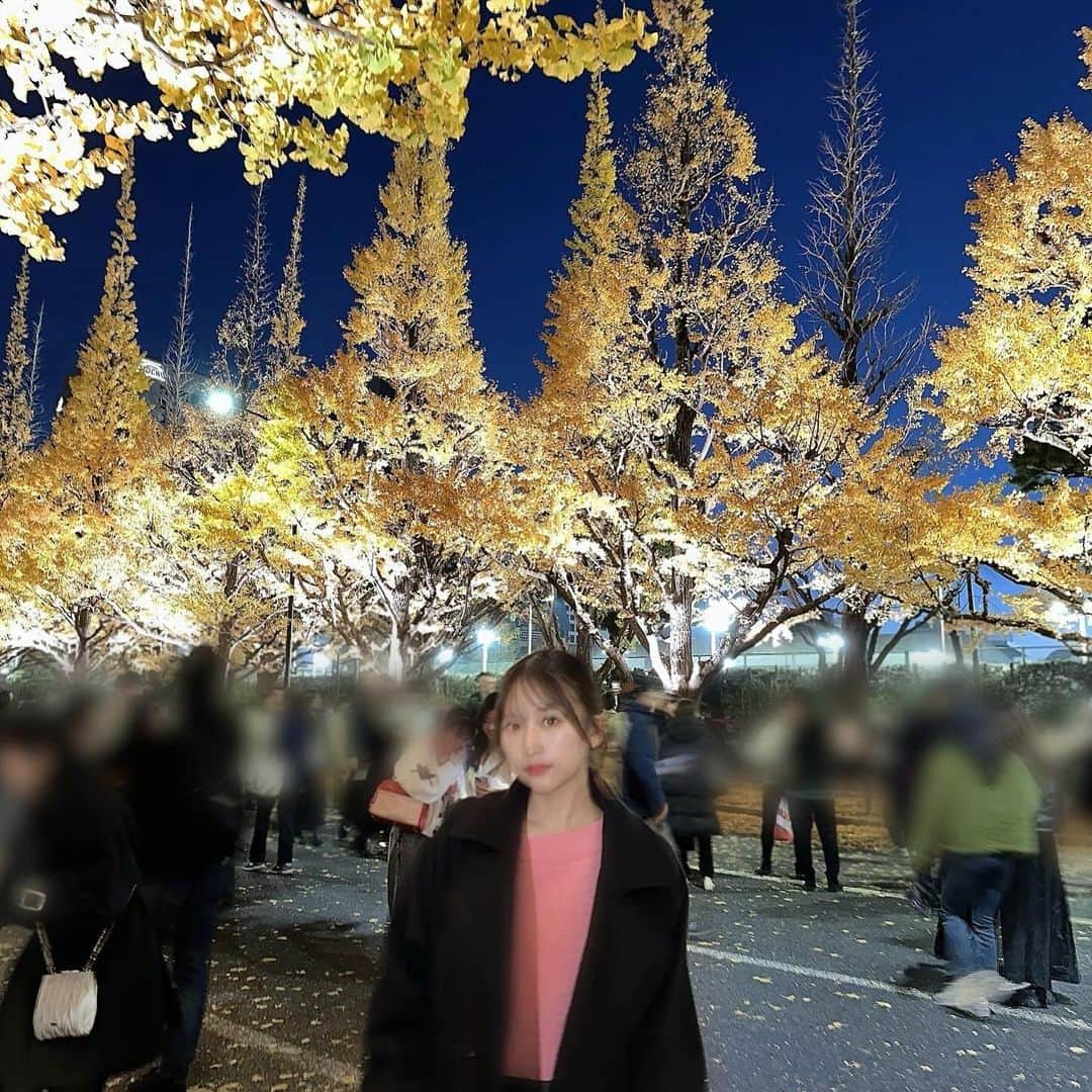 伊藤優絵瑠さんのインスタグラム写真 - (伊藤優絵瑠Instagram)「ちょっとおさんぽ🍂🌙      #東京  #外苑前  #外苑前いちょう並木  #いちょう並木」12月7日 19時25分 - yueruito_1024