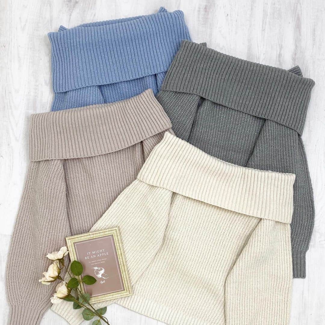 INGNI STOREさんのインスタグラム写真 - (INGNI STOREInstagram)「【 12/8(fri)19:00〜pre order start ❤︎ 】 ⁡ ⁡ ⁡ ⁡ ⁡ ingnistore,zozotownにて 12/8(fri)19:00〜先行予約スタート‼︎ ⁡ ⁡ #畦オフショルラメニット 品番:1234-900322 ¥3,960 (tax in) 4カラー ⁡ ⁡ 新作アイテムをフォロワー様に先見せ🫶🏻 ⁡ 今季大人気のオフショルニットシリーズに 可愛すぎる新作が登場♡ ⁡ 肩部分にはマチがついているので ずり落ちてしまう心配もなく インナーに困らずに着ていただけます◎ ⁡ もちもちで保温性のある柔らかい素材なので 寒い冬でも大活躍間違いなしのアイテムです🤍 ⁡ ラメ入りの素材なので より一層トレンドライクに着ていただけます。 ⁡ ⁡ ⁡  ┈┈┈┈┈┈┈┈┈┈┈┈┈┈┈┈┈ ┈┈┈┈┈┈ ⁡ ⁡ 〈INGNIコーデを大募集♡〉 @ingnistoreと#ingniコーデ のタグをつけて投稿していただいた方の中から、随時公式アカウントにてご紹介させていただきます‼︎ ⁡ #INGNI #2023aw #ニット  #オフショルダー #オフショルニット #ラメ  #ラメニット #ニットコーデ  ⁡ 　　　　　　　　　 ⁡ ⁡」12月7日 19時34分 - ingnistore