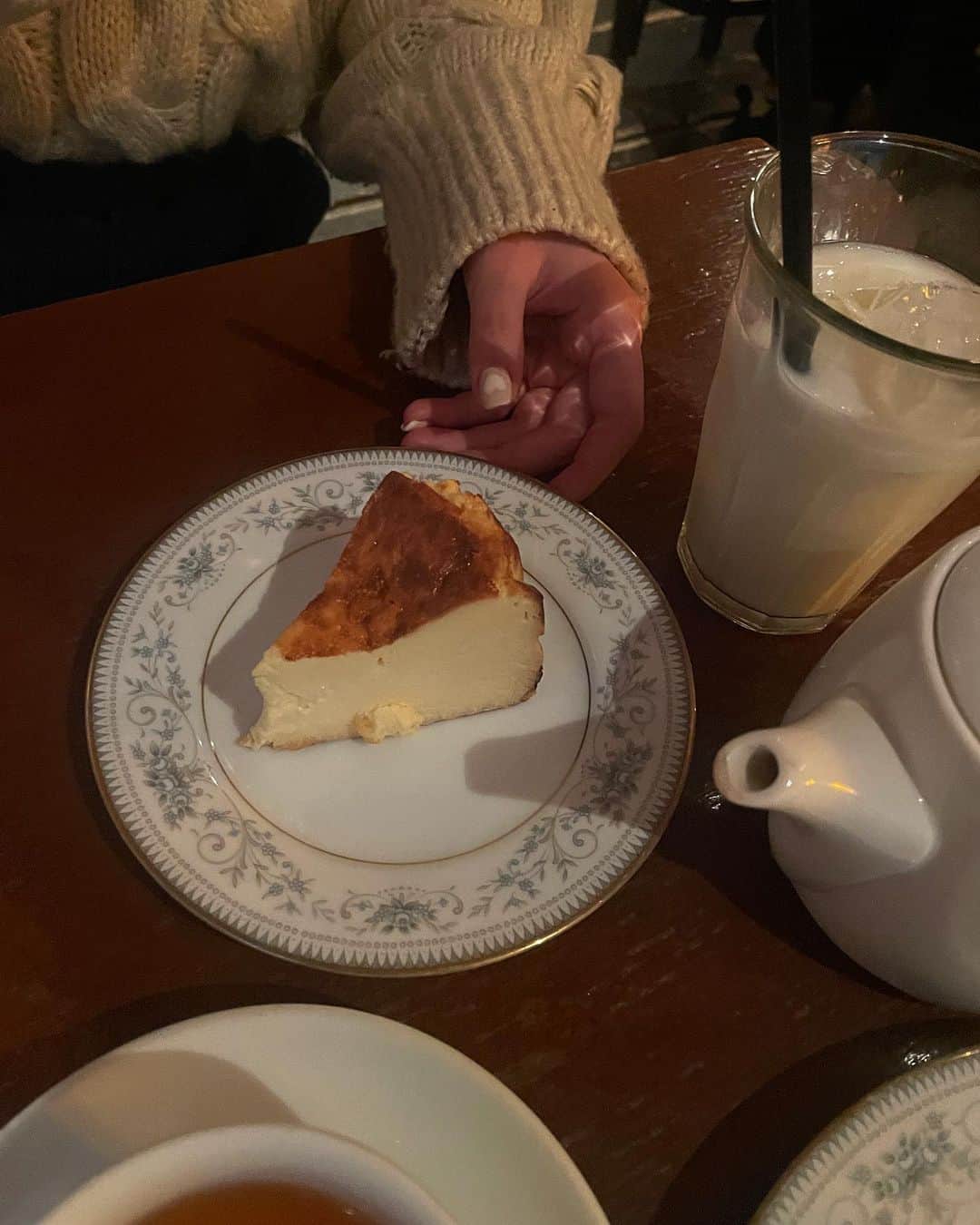 新田湖子のインスタグラム：「通う🕯」