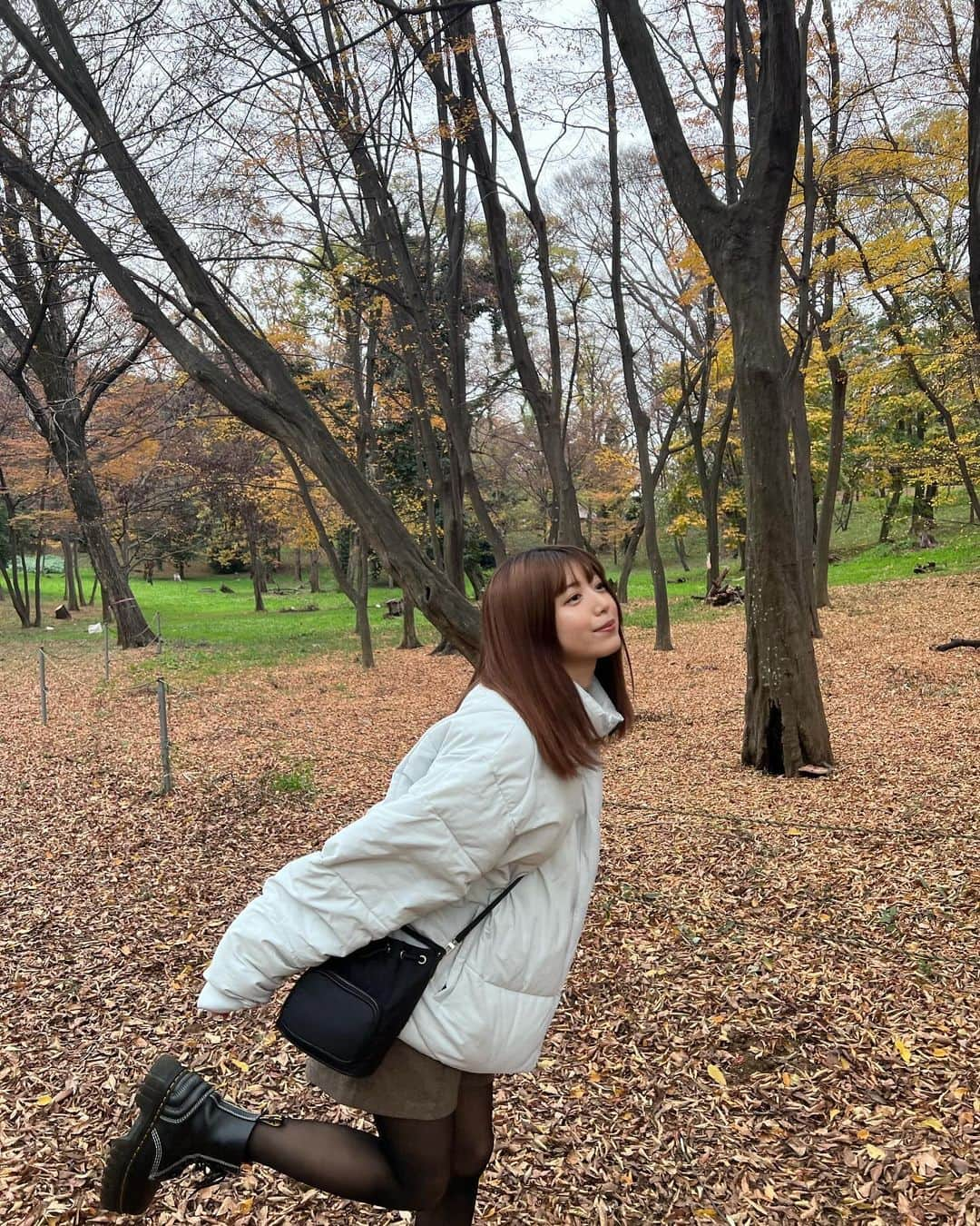 吉田莉桜のインスタグラム：「美味しいランチ食べて、自然でのんびり遊んだ1日。」