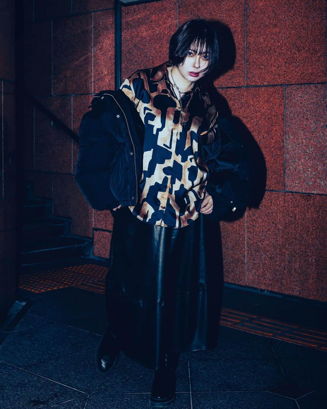 ちゃたのインスタグラム：「fashion  @zara   🏷️@c.h.a.t.a.13  📷@sui_portrait   #人像 #攝影 #寫真 #写真 #人像攝影  #人像寫真#人像写真 #外拍攝影 #写真好きな人と繋がりたい #カメラ好きな人と繋がりたい #l4l #follow #japan #artist #物語のある写真を撮りたい  #fashionblogger #portrait#portraitphotography #photography #model #foto #作品撮り　#streetstyle #キリトリセカイ　#ポートレート #black #黒コーデ #artwork #zara #モード   撮影スタジオ @utsunomiya100studio  @100studio_staff  @100studio_photosession  @100studio_nightwork」