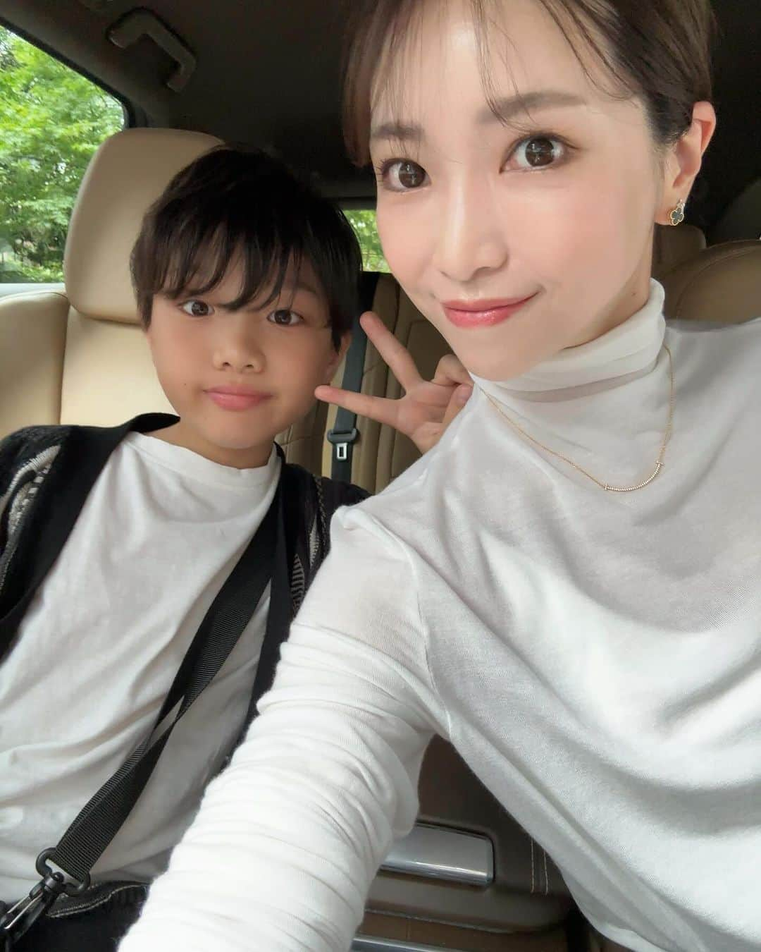 喜田彩子のインスタグラム：「⁡ ⁡ 先月からお試しさせていただいているグリーンビーンズ！ ここ数ヶ月とくに忙しくて ほんとにほんとにほんと〜に助けられました🥹💞 ⁡ ⁡ 時間はみんな平等に1日24時間なので こうして家事の時間を、楽しく家族や自身のための 充実した時間に変えていけることは、とても素敵！ ⁡ 便利なのはもちろんですがお野菜も凄く美味しくて 届けまでの温度を徹底管理してくれたり 品質を保証する日数を注文前に確認できたり 私が特に気に入ったのは「鮮度＋」の商品🥬🍅🌽 ⁡ ⁡ 我が家は1週間分まとめ買いすることが多いので 保証があるのはとても安心だし 野菜の特性に合わせて「呼吸するパッケージ」など 鮮度が続く最適なものが採用されている拘りが嬉しい。 ⁡ ⁡ 先日作ったビビンパのほうれん草や 小松菜、ブロッコリーやしめじにえのきなどを 「鮮度＋」のものを購入したよ〜✨ ⁡ 　 ⁡ @greenbeansaeon  #PR #グリーンビーンズ #グリーンビーンズライフ #暮らしを楽しむ #新鮮野菜 #food #cooking #foodpic  #homecooking #おうちごはん #料理 #クッキングラム #家庭料理 #料理記録 #手作り料理 #일상 #음식 #음식스타그램 #맛있어 #잘먹었습니다」