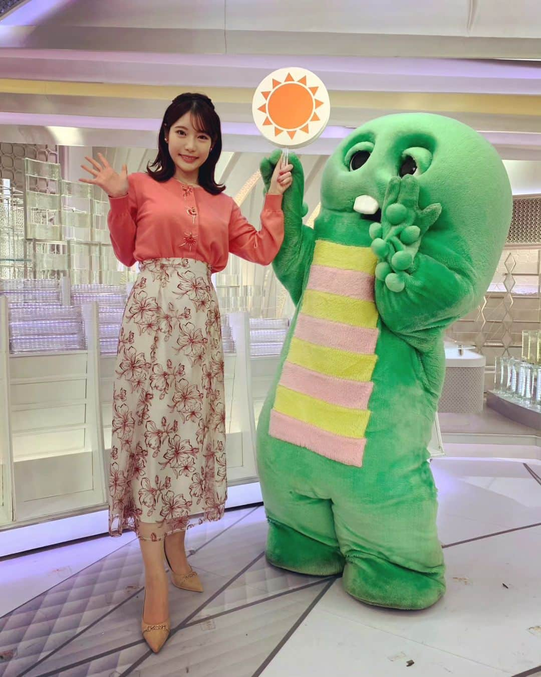 フジテレビ「プライムニュース イブニング」さんのインスタグラム写真 - (フジテレビ「プライムニュース イブニング」Instagram)「関東あす「洗濯日和」 1日を通してスッキリ晴れます☀️ 空気も乾燥しているため、お布団を干すのも良さそうです✨️  #イット #ソラよみ #竹俣紅　@benitakemata_official #ガチャピン　@gachapin_official #天気 #お天気」12月7日 20時19分 - livenews_it