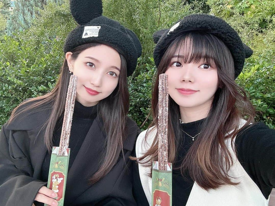 木下綾菜のインスタグラム：「お知らせ🕯𓈒 𓏸 . 「浜浦彩乃＆木下綾菜の新年会」 2024年1月14日(日) 1部 12:30〜/ 2部 15:30〜 . 2人で歌ったりしちゃう... かも?!🗣♡´-ﾚﾝｼｭｳﾁｭｳ〜 . 皆様ぜひ、 両部共来てね〜🫶🏻 . チケット受付期間 12 月 10 日12:00販売開始 お席早い順みたいなので ぜひお早めに✨✨️ . tiget.net/events/287046」