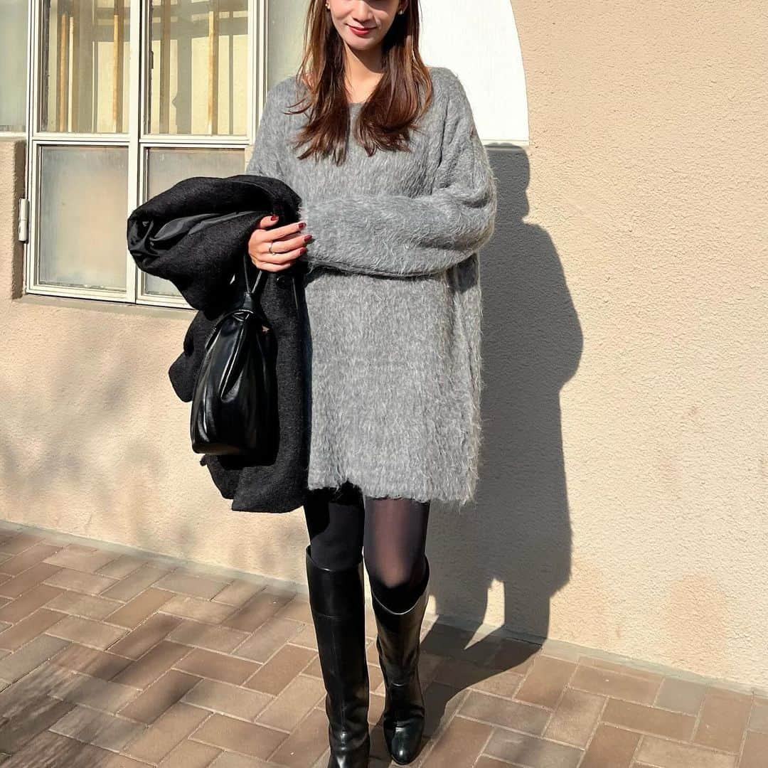 Nagiのインスタグラム：「ニットワンピース♡  onepiece. #nobel  outer. #kobelettuce  shoes. #odetteeodile   #code#fashion#コーデ#ファッション」