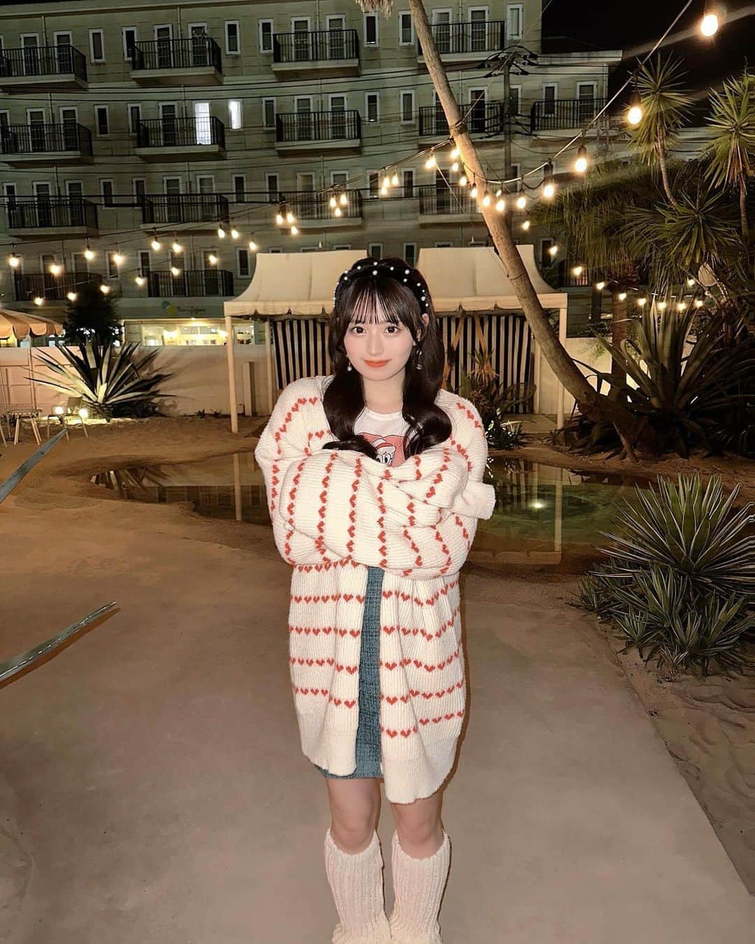 立花琴未さんのインスタグラム写真 - (立花琴未Instagram)「⁡ ⁡ 『必殺あざとポーズ』MV ⁡ Tシャツの女の子と同じ髪型なのです🙈♥️ ハート型のモコモコニットにグリーンのミニスカート👒 バレエシューズみたいなパンプスがとにかく可愛いのです🩰 皆さま是非デートコーデなお衣装にも注目してご覧くださいませ🎬 ⁡ お衣装詳細 🎀 カーデ @alleybywcloset Tシャツ @rainbow_lollipop_pop スカート @evris_official パンプス @heather_love_official ⁡ #pr #CANDYTUNE #きゃんちゅー #必殺あざとポーズ #デートコーデ」12月7日 20時46分 - kotomi_5chan