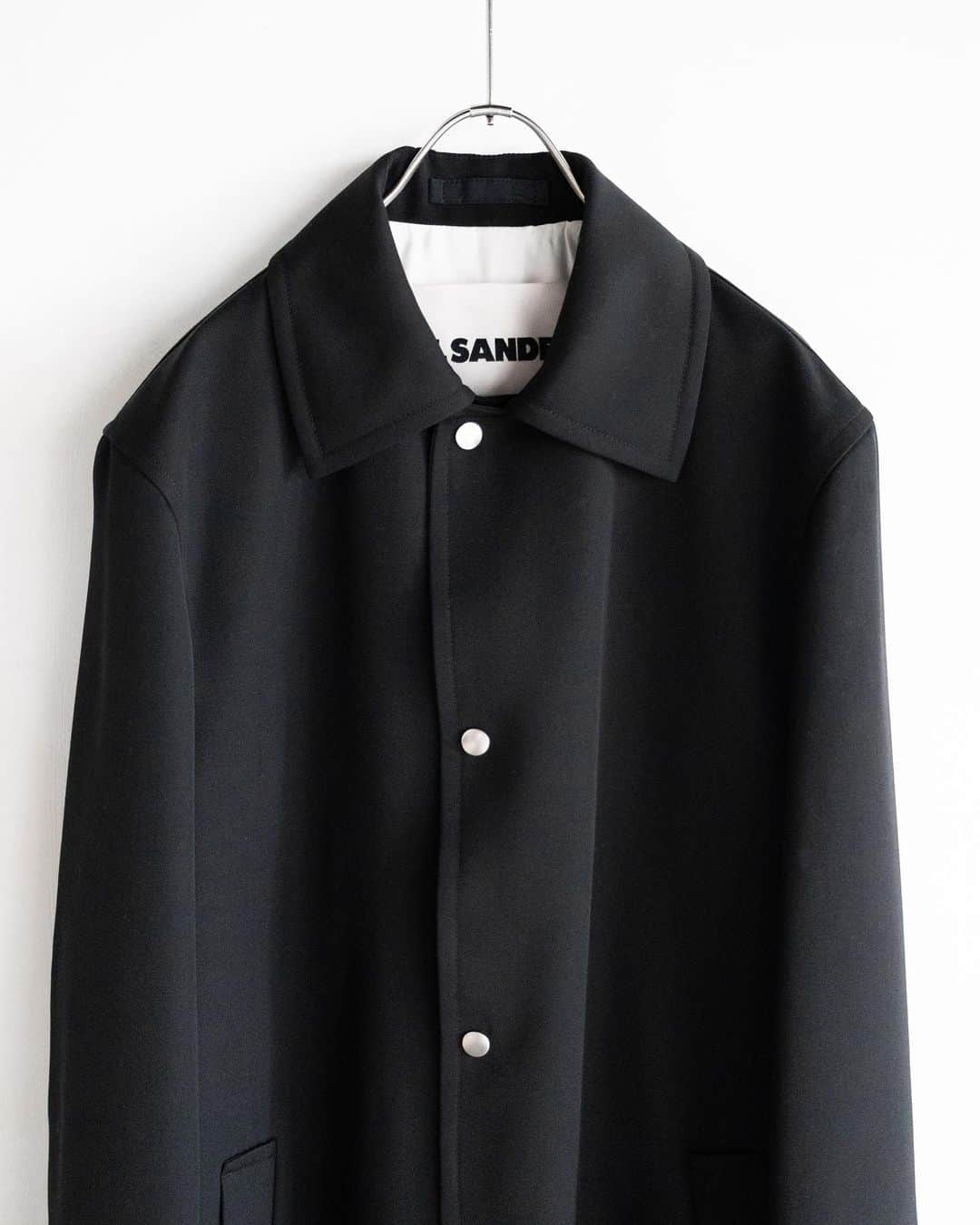 エディションさんのインスタグラム写真 - (エディションInstagram)「〈JIL SANDER〉  52-08-35-08018 / ¥338,800 (tax in) SIZE: 44,46  ［取り扱い店舗］ 表参道ヒルズ店 名古屋ラシック店 グランフロント大阪店 神戸BAL店  #jilsander #fw23 #edition_jp #tomorrowland_jp」12月7日 21時00分 - edition_jp