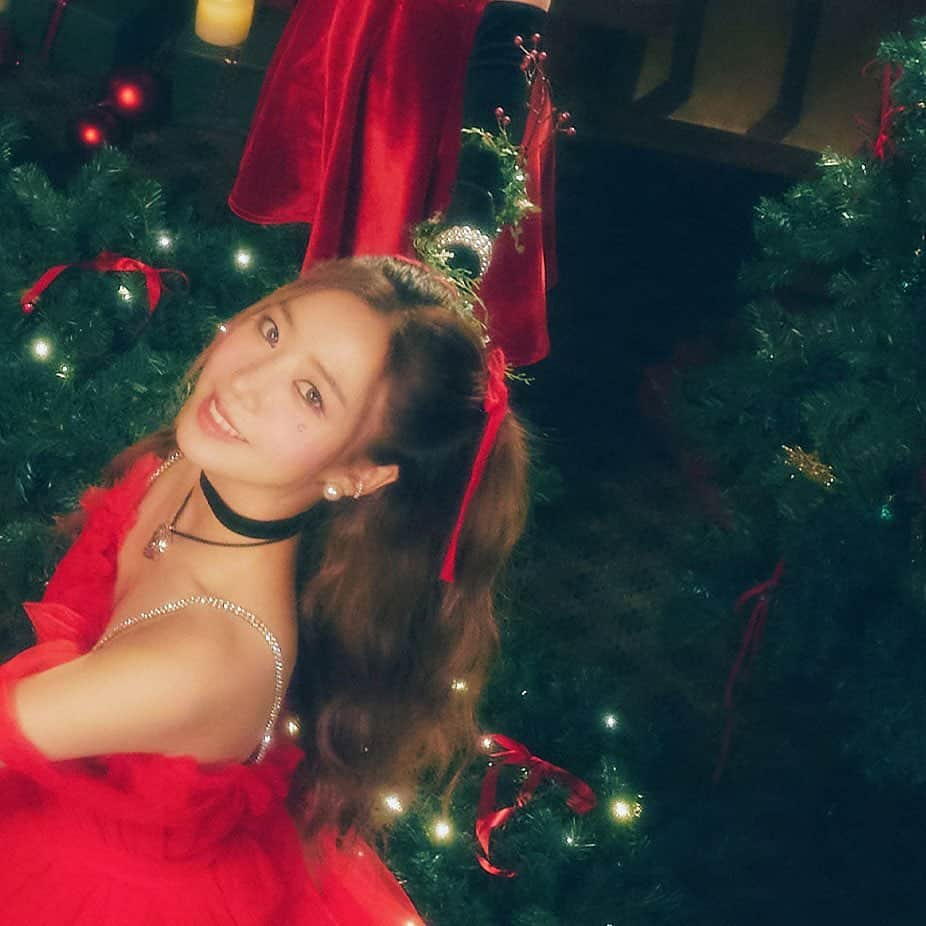 Apinkさんのインスタグラム写真 - (ApinkInstagram)「[#에이핑크] Apink X-mas Season Song  [PINK CHRISTMAS] Concept Photo #Apink  🎄 2023.12.11 6PM (KST)   #PINK_CHRISTMAS」12月7日 21時01分 - official.apink2011