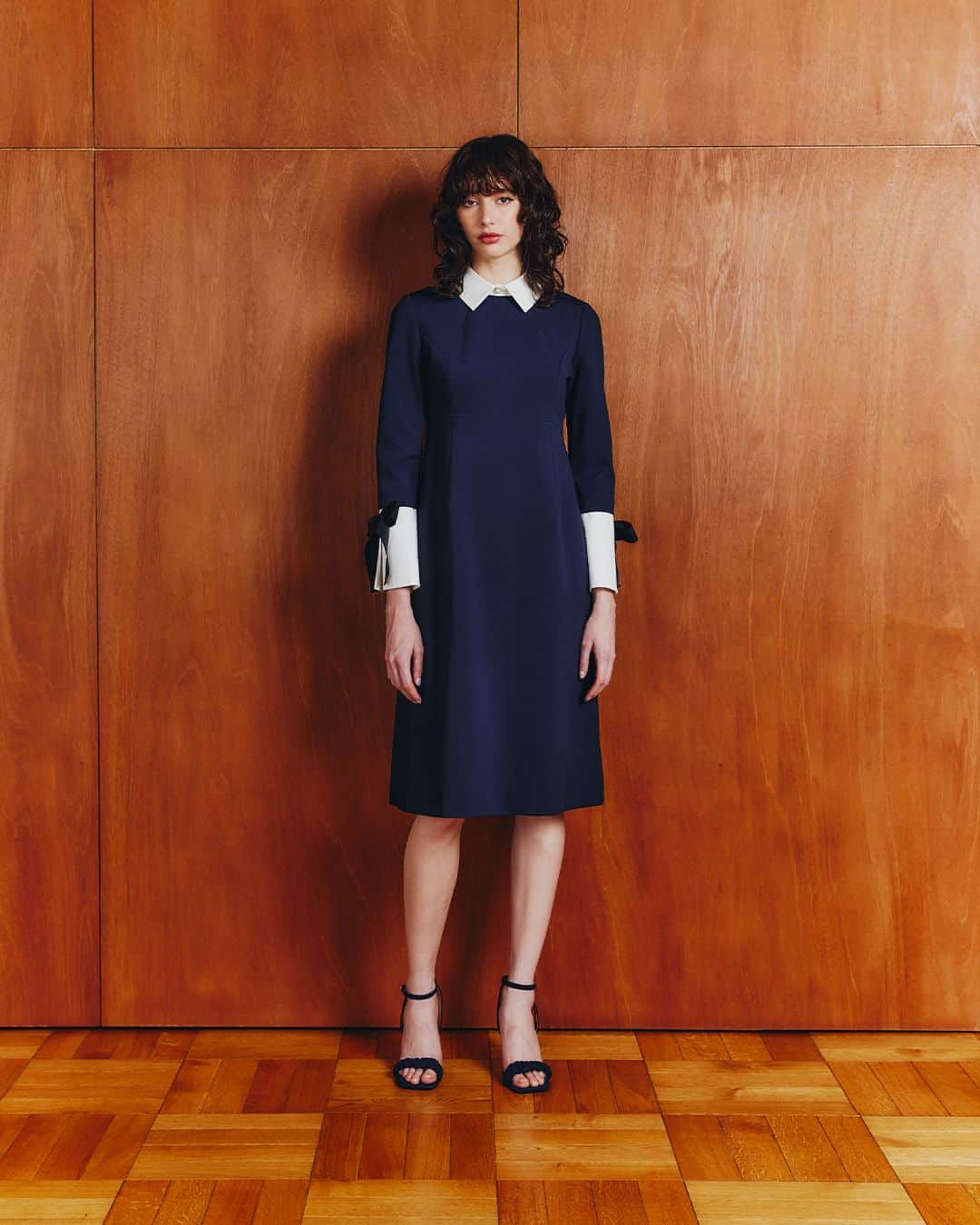 Double Standard Clothingのインスタグラム：「. NEW ARRIVAL CORCOVADO 2024 PRE-SPRING COLLECTION  [DRESS] CORCOVADO / CAMELLIA Ponch 襟付きドレス price. 75,900円(税込) color. ネイビー size. 36 / 38 / 40  ------------------------------------------ #doublestandardclothing #tokyo #corcovardo #DSC #sov #nightstore #fashion #ootd #2024prespring」