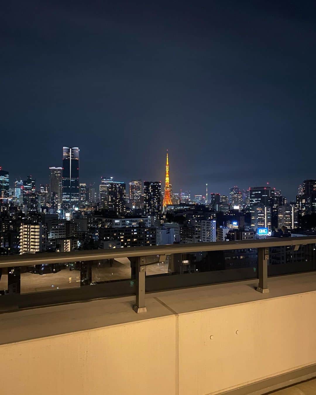 道岡桃子さんのインスタグラム写真 - (道岡桃子Instagram)「お寿司が届いたよー‼️  一人で食べるわけではありません💦笑  東京タワーを見ながら…🥰  onepiece →sz2307121061615622 coupon→ EBSJP321 試すたび、好きが見つかる。届くたび、好きが増えてく。#SHEINGoodFinds#SHEIN冬の感謝 #SHEINforAll #loveshein #ad #saveinstyle #instagood #instafashion #ootd #ootdfashion #アナウンサー #アナウンサー衣装 #アナウンサーコーデ #フリーアナウンサー #女子アナ #女子アナコーデ #ニットワンピース #ニットワンピースコーデ #お寿司 #忘年会 #寿司 #sushi #東京タワー」12月7日 21時05分 - momoko_ana