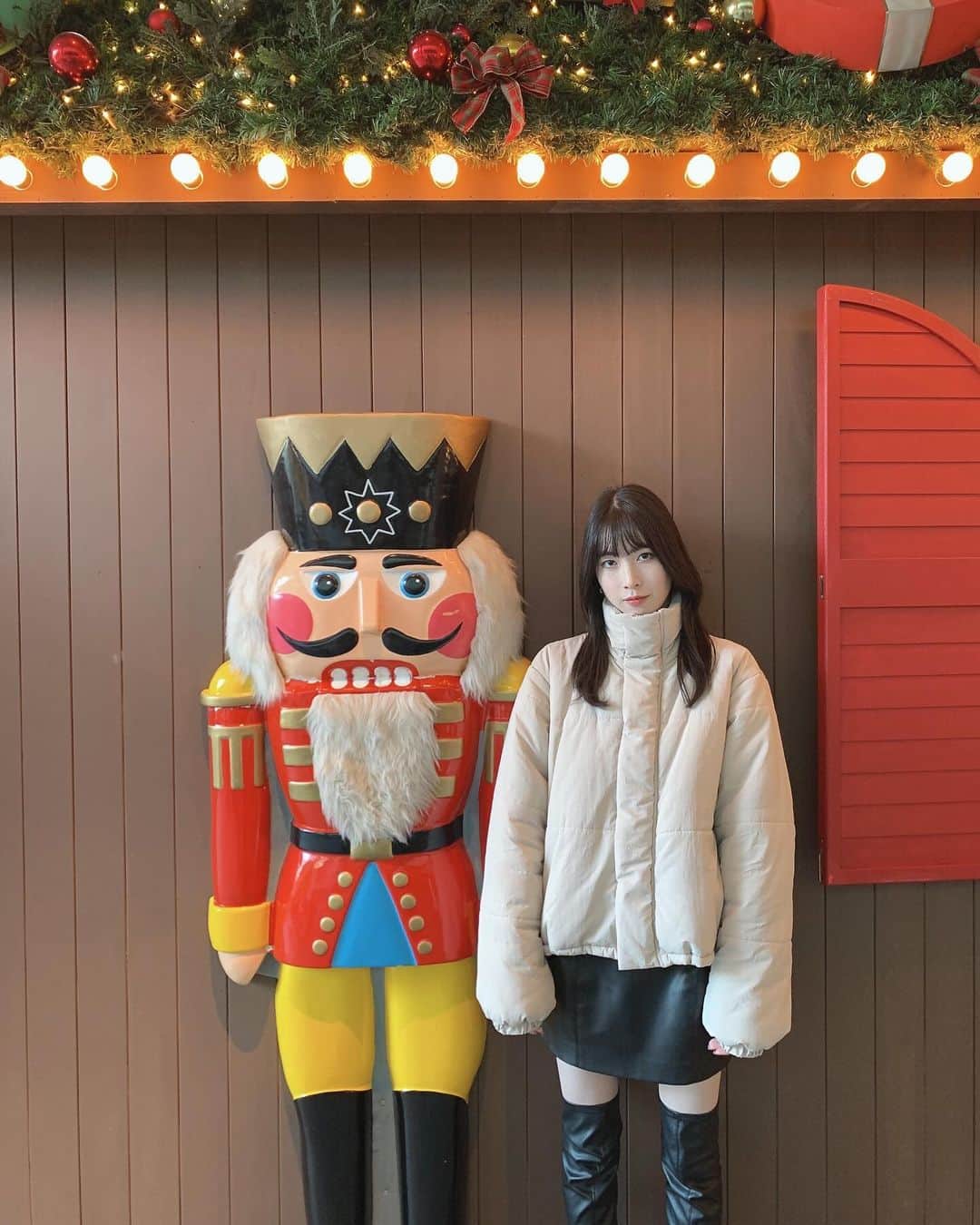 うちだゆうほのインスタグラム：「I turned 28 today !!  28歳になりました🫶🏻わー  いい加減超大人なのに気持ちは全然追いついてなくてびっくりしますが、年々自分の楽しいを大事に出来ている気がして嬉しいです。相変わらず皆様に生かされています。いつも私の自己肯定感を高めてくれてありがとうございます。生きる意味です。  とりあえず直近では10日の日曜日に Nora Lily の POP UP SHOPがあるので是非タイミングの合う方は会いに来てください🐈‍⬛♡  12/10(日) 〒151-0051 東京都渋谷区千駄ケ谷5-1-３ 千駄ヶ谷パークマンション201号室  13:00〜17:00 (内田ゆうほ来場14:00〜17:00)」