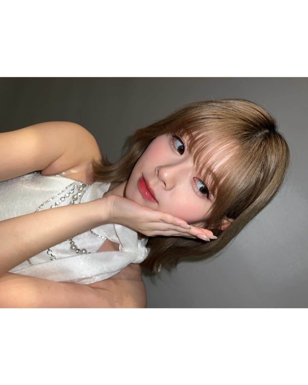 NiziUさんのインスタグラム写真 - (NiziUInstagram)「FNS歌謡祭⭐️そして未来予想図Ⅱのカバーまで⭐️ありがとうございました❤️  本当に本当に緊張しました😂でも楽しかった💕  FNS가요제💛그리고 커버곡까지⭐️감사합니다 ❤️  정말정말 긴장했어요😂 하지만 즐거웠어요💕  #niziu #withu #RIKU #FNS歌謡祭」12月7日 21時27分 - niziu_artist_official