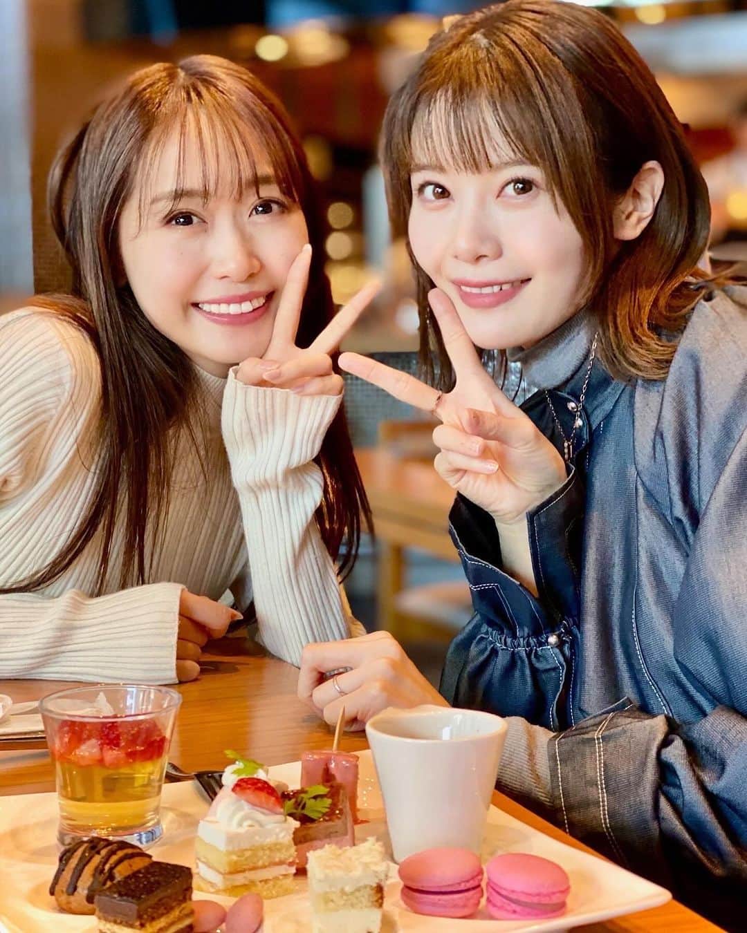 大森日雅のインスタグラム：「🄻🄾🅅🄴 大好き優ちゃん🩵 🍓🍫🍓🍫🍓 猫ちゃんママ友でもある~ これからも支え合っていこ🐈♡🐈 またゆっくりした~い♨️」