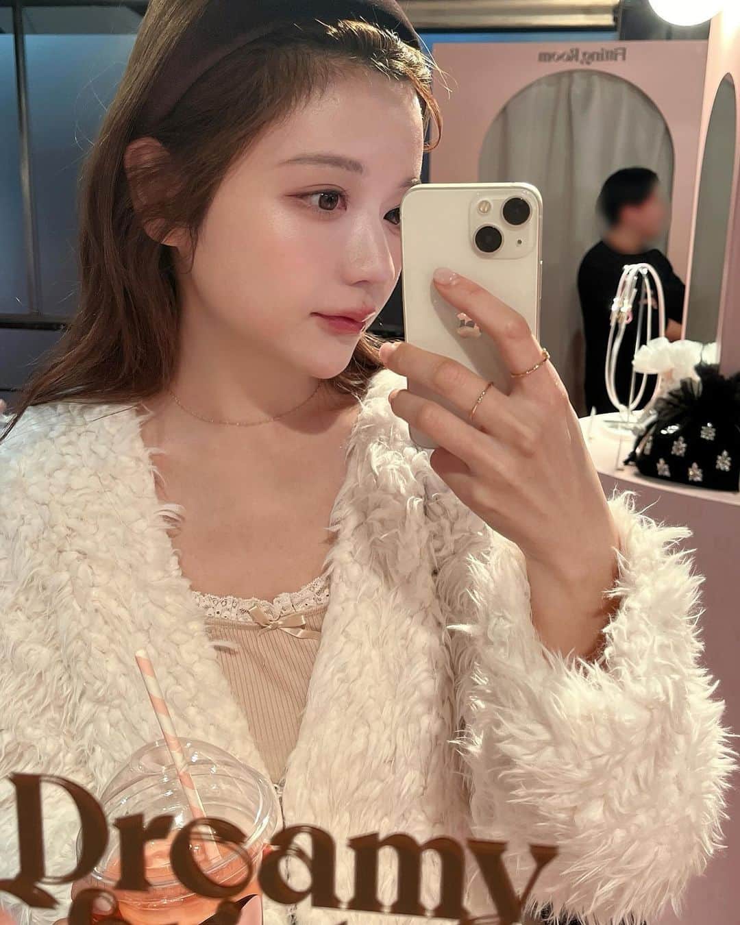 斎藤みらいのインスタグラム：「🐇🤍」