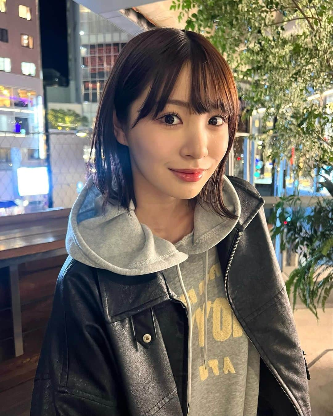 中川紅葉さんのインスタグラム写真 - (中川紅葉Instagram)「今日の私服！ 目元をピンクパープルにするのにハマっています🪻  #くれはふく」12月7日 22時04分 - kureha_nakagawa