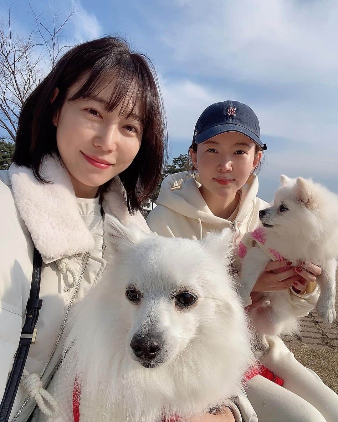 ハ・シウンさんのインスタグラム写真 - (ハ・シウンInstagram)「포근했던 날.  주희네 루디와 한강나들이☺️」12月7日 22時10分 - haase428