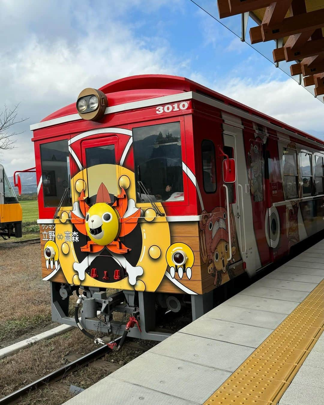 倉野尾成美さんのインスタグラム写真 - (倉野尾成美Instagram)「先日やっと乗れました🥹☀️🚃 #南阿蘇鉄道  #サニー号トレイン」12月7日 22時21分 - noochan_1108