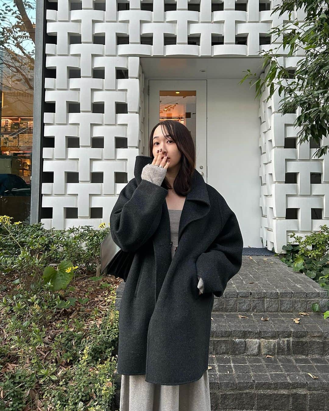 大坪はるらさんのインスタグラム写真 - (大坪はるらInstagram)「ootd  coat @marno__official  onepiece @snidel_official  bag @toutyest   ‪‪❤︎‬」12月7日 22時51分 - harurappy_1211