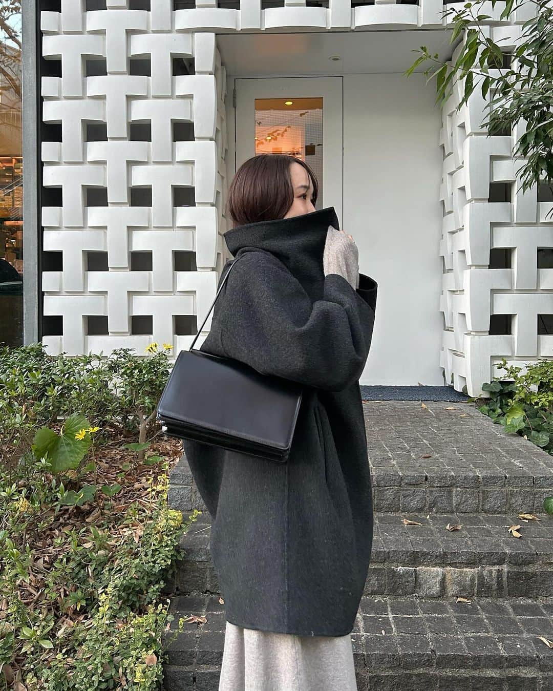 大坪はるらさんのインスタグラム写真 - (大坪はるらInstagram)「ootd  coat @marno__official  onepiece @snidel_official  bag @toutyest   ‪‪❤︎‬」12月7日 22時51分 - harurappy_1211