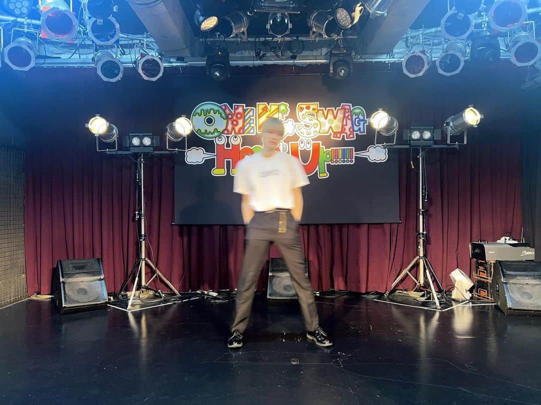 上村謙信/KENSHINさんのインスタグラム写真 - (上村謙信/KENSHINInstagram)「兵庫公演ありがとうございました！ SWAGの歓声がサンライズしてました😉  そして、東経135度子午線に感動!! 兵庫また行くね！！ #ONENONLY#ワンエン47」12月7日 23時12分 - kenshin_stagram0708