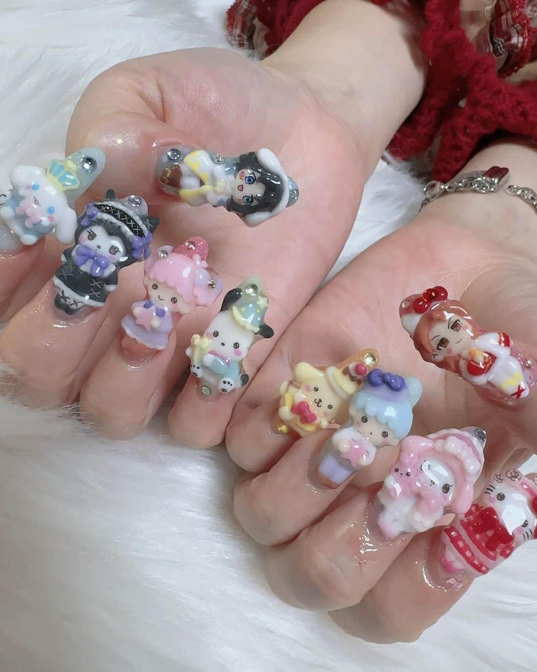 香織さんのインスタグラム写真 - (香織Instagram)「かわいすぎ❤️  #nail#スカルプ#ロングネイル#サンリオネイル#hellykitty#cinamoroll#シナモンネイル#シナモロール#キャラネイル#痛ネイル#大阪ネイルサロン#岸和田ネイルサロン#派手ネイル」12月7日 23時13分 - kaorin47