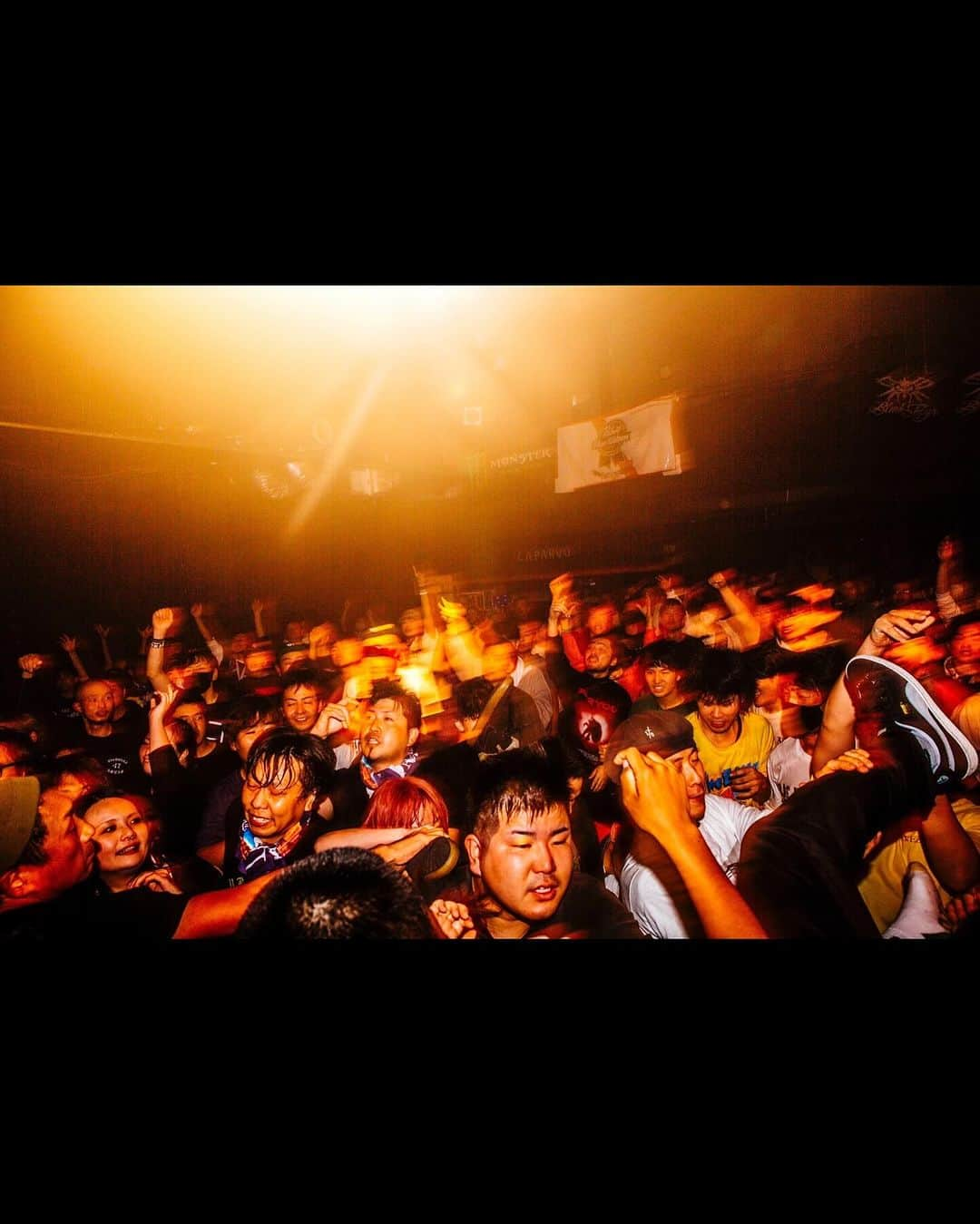 The BONEZさんのインスタグラム写真 - (The BONEZInstagram)「The BONEZ 10th Anniversary Tour "47 AREAS” 41本目 鹿児島 CAPARVO HALL photo by @ysz.photo  #thebonez #骨から気合い」12月7日 23時52分 - the____bonez