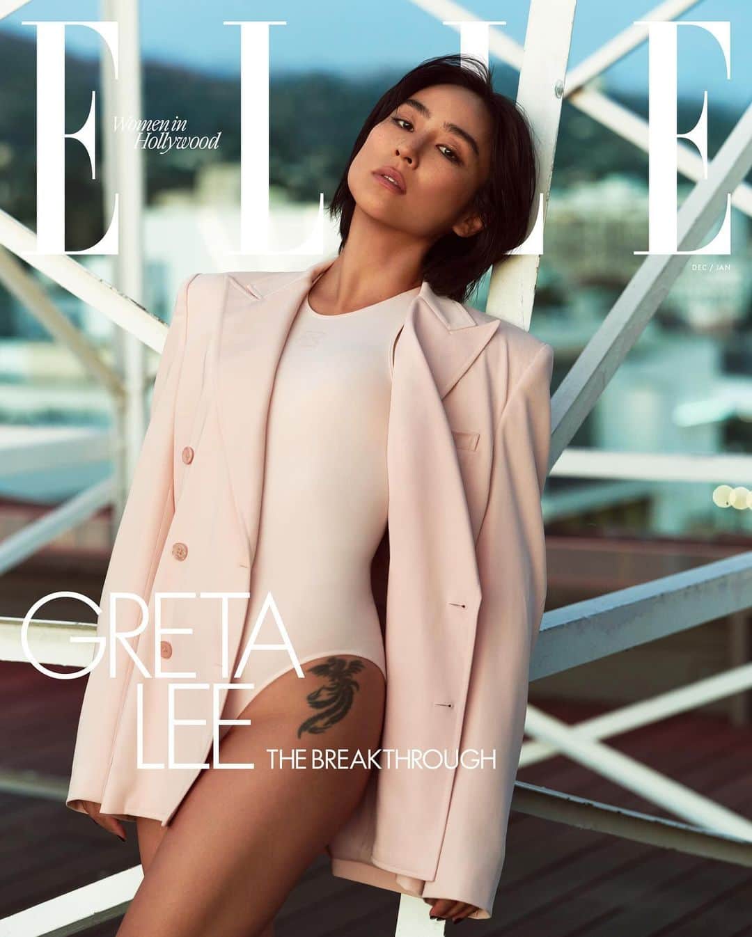 Ralph Laurenのインスタグラム：「The future is now.  #RalphLauren is proud to dress Elle’s 2023 Women in Hollywood honorees for a special issue of @ElleUSA.  On the inside cover story, actor #GretaLee wears blush tailoring from Pre-Spring 2024 #RLCollection.  Editor-in-Chief: @ninagarcia Photographer: @zoeygrossman Stylist: @alexwhiteedits Writer: @clairestern Hair: @jennychohair @aframe_agency Makeup: @karayoshimotobua @chanel.beauty Manicure: @ashlie_johnson @thewallgroup Production: @lolaproduction On location: @thehollywoodroosevelt  #RLEditorials」