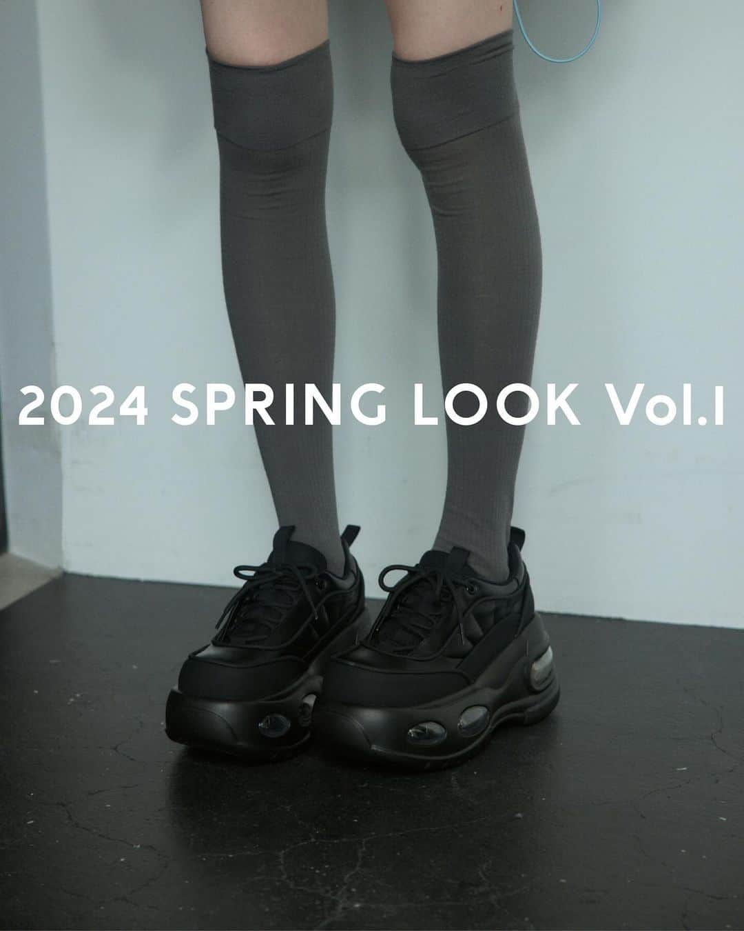 スライさんのインスタグラム写真 - (スライInstagram)「ㅤㅤㅤㅤㅤㅤㅤㅤㅤㅤㅤㅤㅤ 2024 SPRING LOOK Vol.1 __________________________________  2024 PRE SPRING PRE ORDER Vol.1 STYLE SAMPLE 12/1 (FRI) 12:00 - 12/7 (THU) 11:59  どこよりも早く春夏アイテムをチェックできる WEB先行受注会を開催しております。 対象品に使える10％OFF COUPONの配布と 期間中にご注文で対象品の送料が無料となっておりますので このお得な機会に是非、ご利用ください。  期間：12/1(金)12：00～12/7(木)11：59 特典1：対象品に使える10％OFF COUPON配布 特典2：期間中にご注文で対象品の送料が無料  __________________________________ ※配送の都合により発売日が異なる場合がございます。 ※店舗により在庫状況が異なります。 #SLY #SLY_fav」12月7日 23時57分 - sly_official