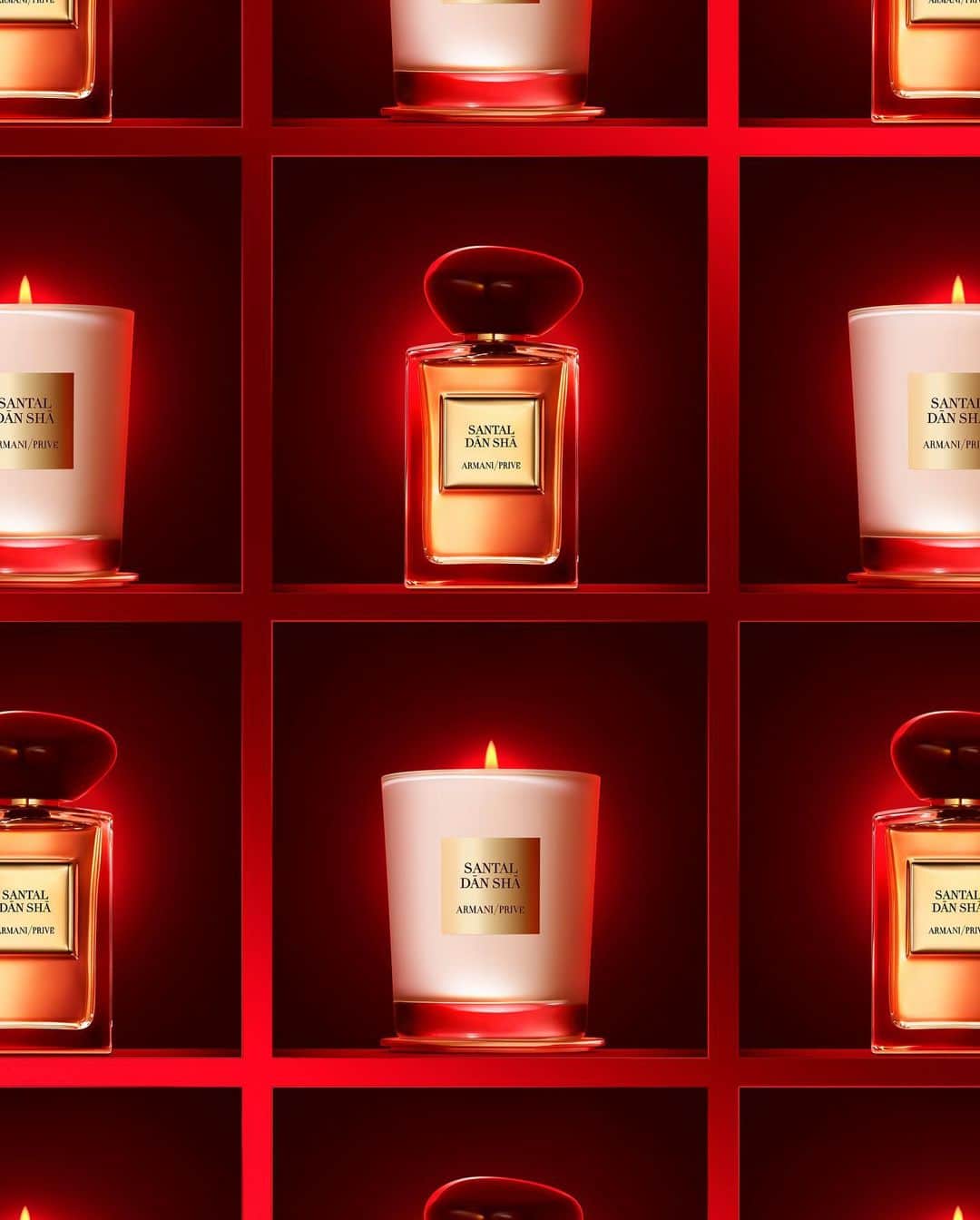Armani Beautyさんのインスタグラム写真 - (Armani BeautyInstagram)「The gift of luxurious scents. Featuring the fresh and smoky aromas of Armani/Privé THÉ YULONG and the creamy sandalwood scent of Armani/Privé SANTAL DĀN SHĀ, find the perfect festive fragrance for the Holiday Season this year, also available as candles for a complementary olfactory experience.   #Armanibeauty #ArmaniGift #ArmaniPrive #HolidayFragrance #HolidayCandle」12月9日 22時00分 - armanibeauty