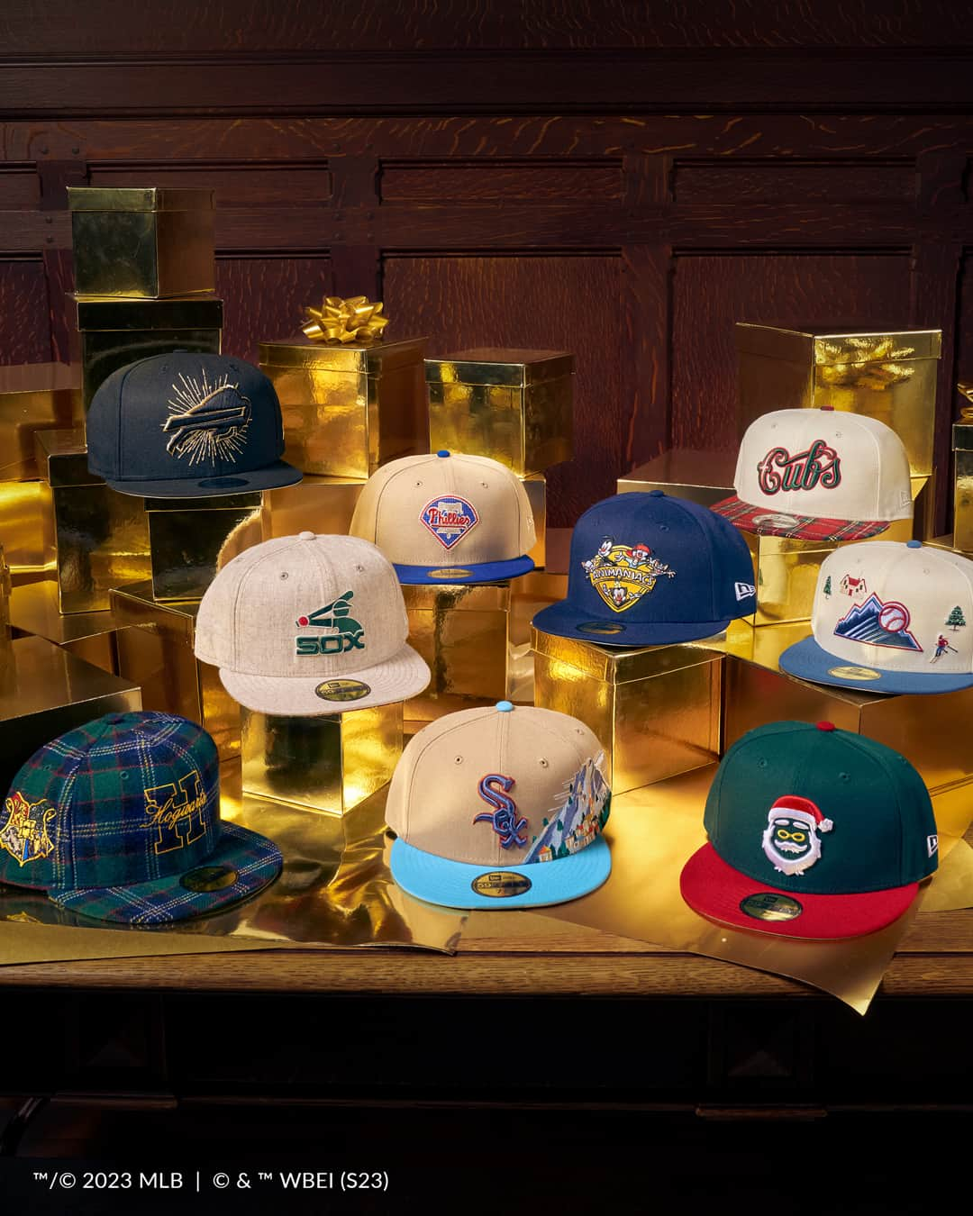 ニューエラ・キャップさんのインスタグラム写真 - (ニューエラ・キャップInstagram)「Something for everyone. Shop all eight New Era Holiday Drops exclusively at New Era Cap.  Receive a free Gold Ornament on orders of $100 or more. Free expedited shipping on orders over $75」12月8日 0時00分 - neweracap