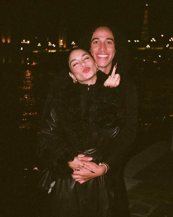 E! Onlineさんのインスタグラム写真 - (E! OnlineInstagram)「Basically what we're gonna do is gush about Vanessa Hudgens' and Cole Tucker's wedding. 🥹💍 Link in bio for all the deets on their Tulum wedding. (📷: Instagram/Getty)」12月8日 1時05分 - enews