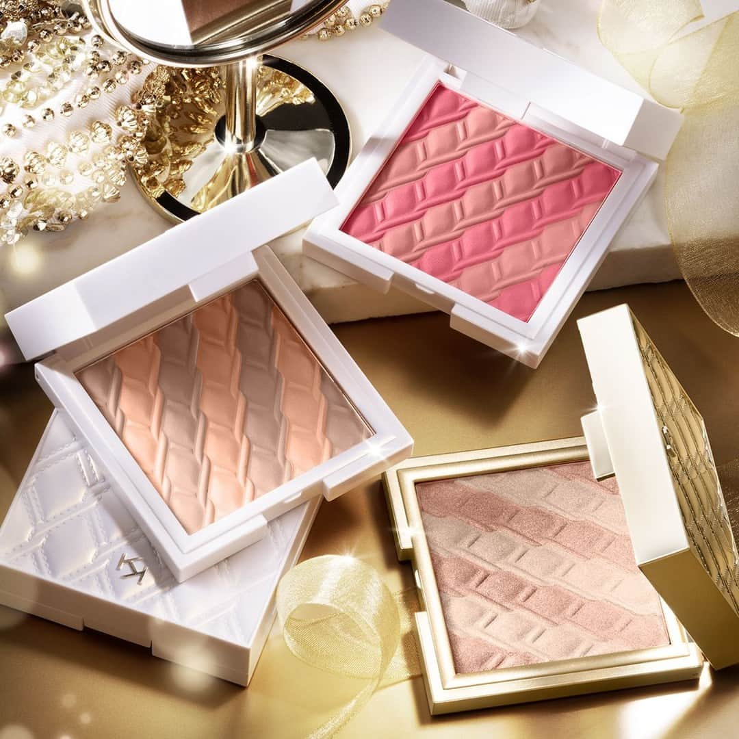 KIKO MILANOのインスタグラム：「Elevate your beauty game with #KIKOHolidayPremiere! Blush, bronze, and highlight your way to a flawless new routine. 💖✨ Which one are you grabbing first? ⁣ ⁣ #KIKOMilano #highlighter #makeupaddict #holidaymakeupcollection #blushpowder⁣ ⁣ Charming Duo Blush 01 - Enchanting Duo Bronzer 02 - Pearly Duo Highlighter 01⁣ ⁣」