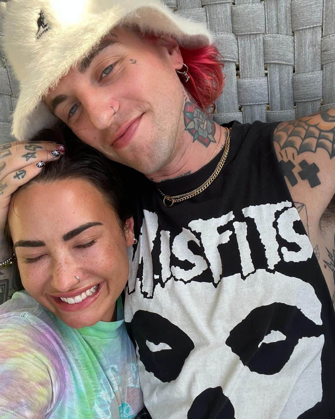 E! Onlineさんのインスタグラム写真 - (E! OnlineInstagram)「Demi Lovato is the best she's ever been. She shares a glimpse into her romance with Jutes and how they met at the link in bio. (📷: Instagram)」12月8日 12時00分 - enews