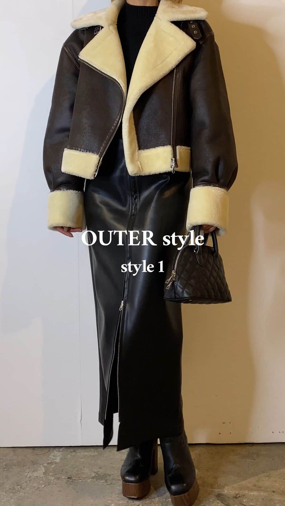 MURUAのインスタグラム：「✔︎ OUTER style☃️❄️  好評発売中！ イチオシのアウター3選✨  どのコーディネートが好き❓  #ショートエアリーフェイクムートンジャケット L/GRY.BRN.BLK #2WAYショートダウン L/GRY.BLK.WINE #ボアスリーブフェイクムートンジャケット IVO.BRN.BLK  着用アイテムは商品タグ or @murua_by_staff のTOPのURLから👀  #murua #murua_snap #fashion #fashionista  #ファッション #コーディネート #今日のコーデ #ムルーア #モード #モード系 #モード系女子 #モード系ファッション #カジュアルコーデ #大人カジュアル #カラーコーデ #ブラックコーデ #autumn #秋 #秋コーデ #冬コーデ #冬服 #ファーブルゾン #ファーコート #クリスマスコーデ #クリスマス #christmas」