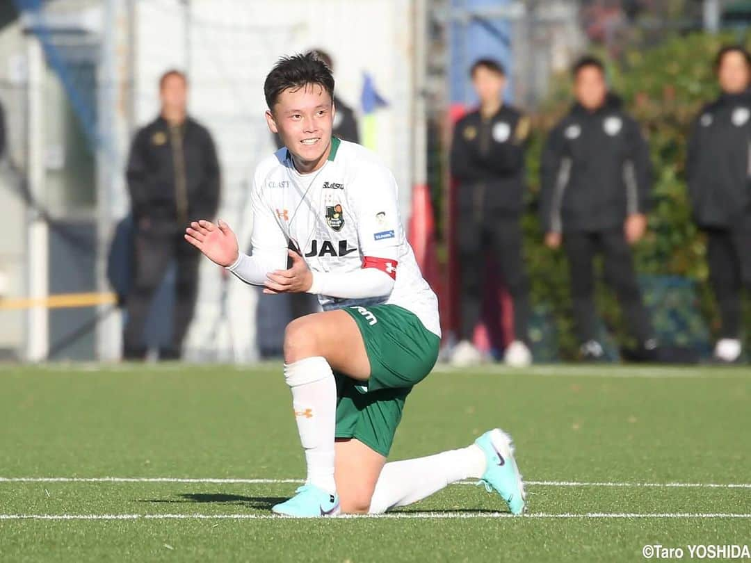 ゲキサカさんのインスタグラム写真 - (ゲキサカInstagram)「高円宮杯 JFA U-18サッカープレミアリーグ 2023 EASTは3日、最終節を行い、青森山田高がFC東京U-18に2-0で勝利。2年ぶり4回目の優勝を決めた。  #高校サッカー #青森山田 #高円宮杯プレミアリーグ #soccer #football #サッカー #フットボール #⚽️ #gekisaka #ゲキサカ ©︎TaroYOSHIDA」12月8日 11時57分 - gekisaka