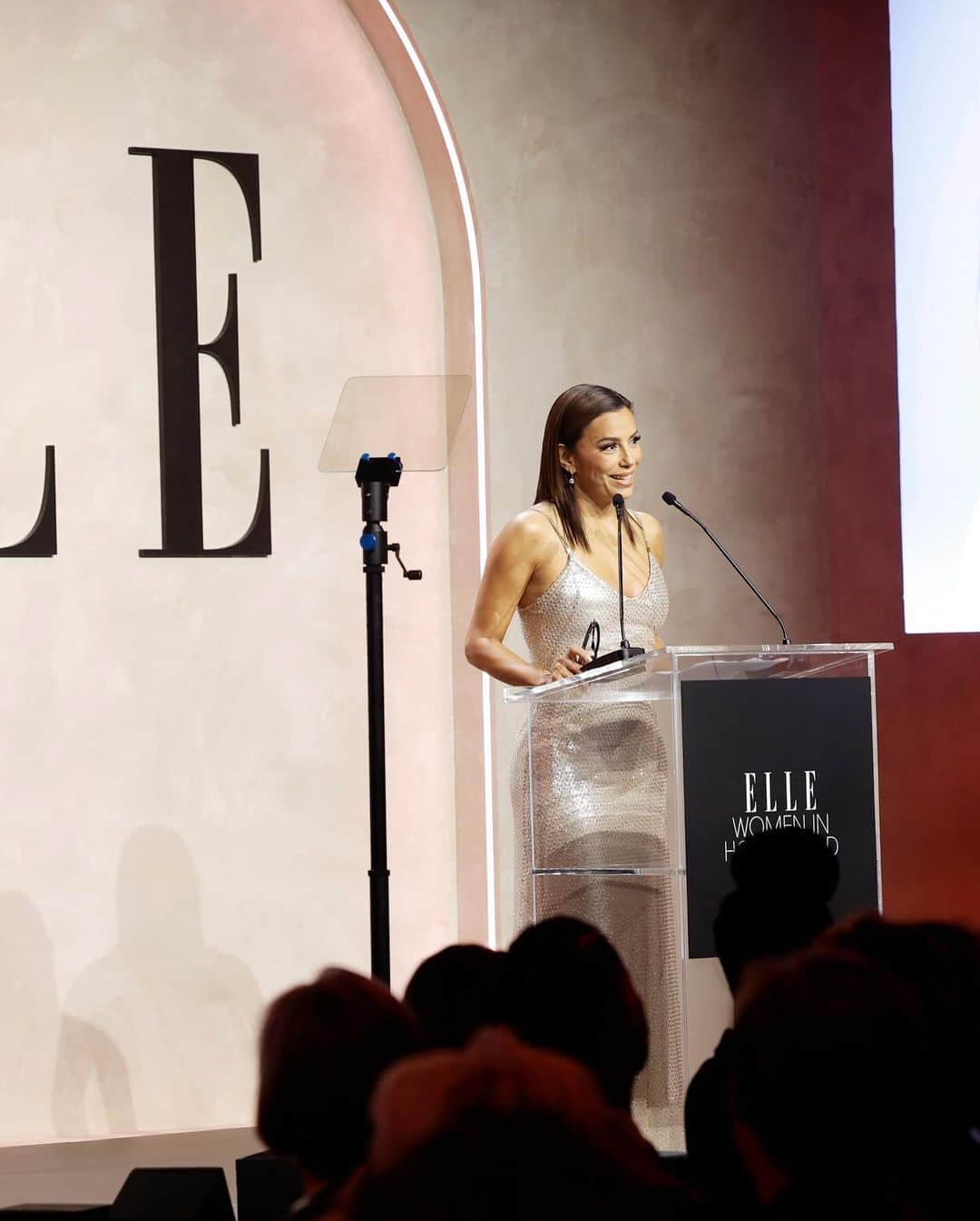 Ralph Laurenさんのインスタグラム写真 - (Ralph LaurenInstagram)「A retrospective of this year’s #ELLEWIH, featuring #Oprah wearing a full #RLCollection ensemble with our mini #RL50—and honorees #GretaLee and #EvaLongoria making their debuts at the event and podium.  #RalphLauren」12月8日 12時02分 - ralphlauren