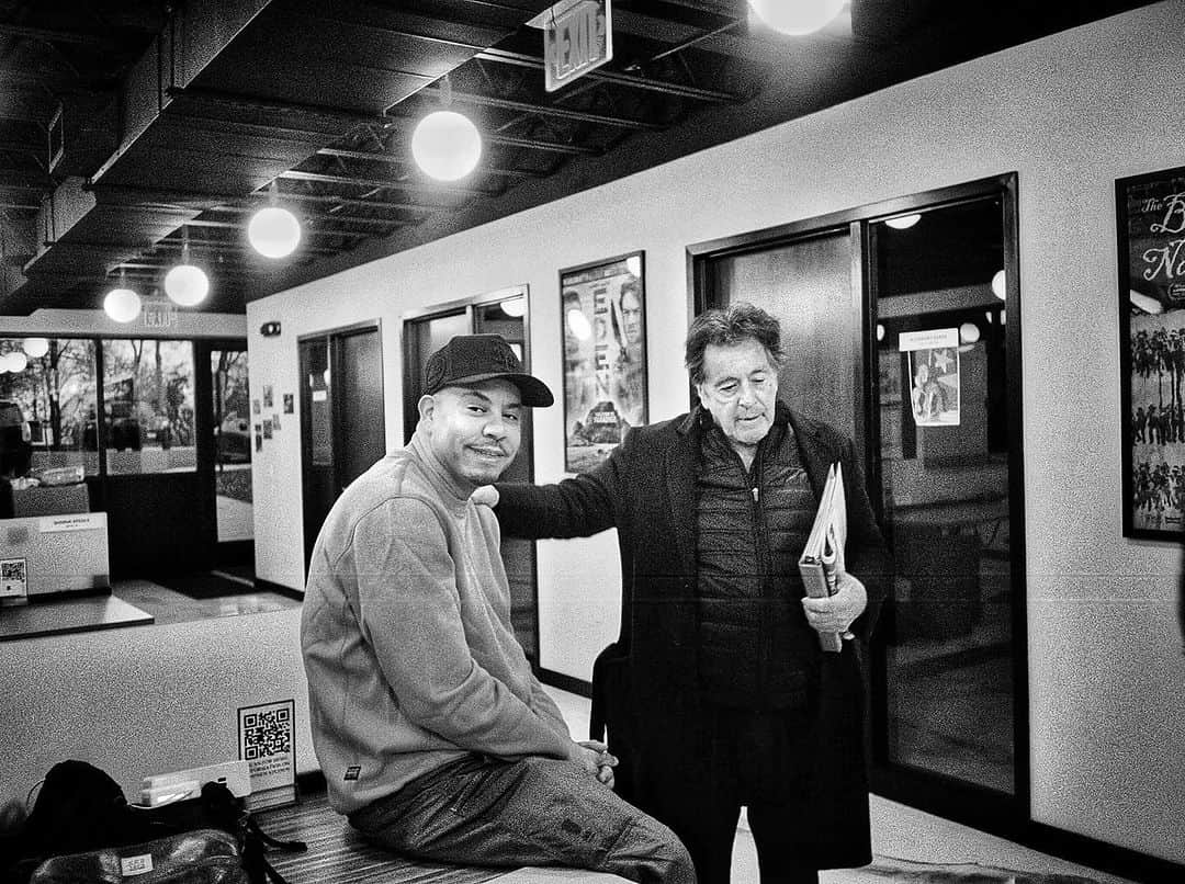 50セントさんのインスタグラム写真 - (50セントInstagram)「50’s 🎥man is a BIG director now Eif Rivera & Al Pacino 💣BOOM💨 GLG🚦GreenLightGang in full effect @bransoncognac @lecheminduroi @thefinallaptour」12月8日 12時15分 - 50cent