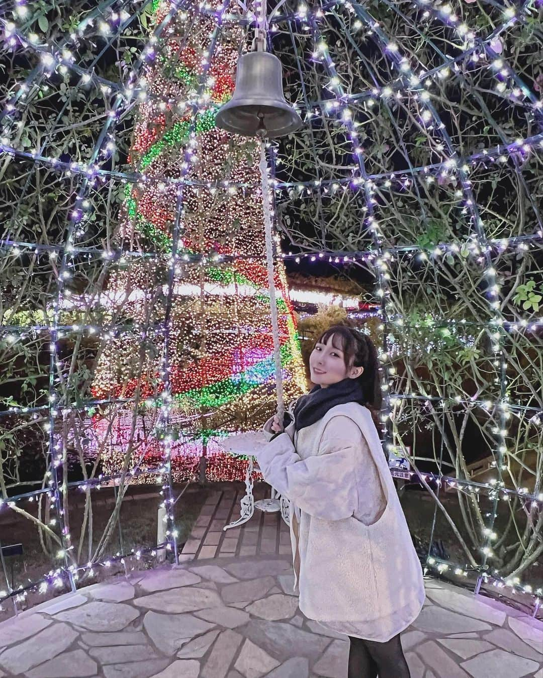 高瀬くるみさんのインスタグラム写真 - (高瀬くるみInstagram)「.     #あしかがフラワーパークイルミネーション  　 #愛の鐘 ♡ 　 　 #あしかがフラワーパーク #イルミネーション #栃木県 #足利 #とちぎ未来大使 #BEYOOOOONDS #ハロプロ #アイドル #高瀬くるみ #冬 #オススメスポット」12月8日 12時38分 - kurumi_takase.official