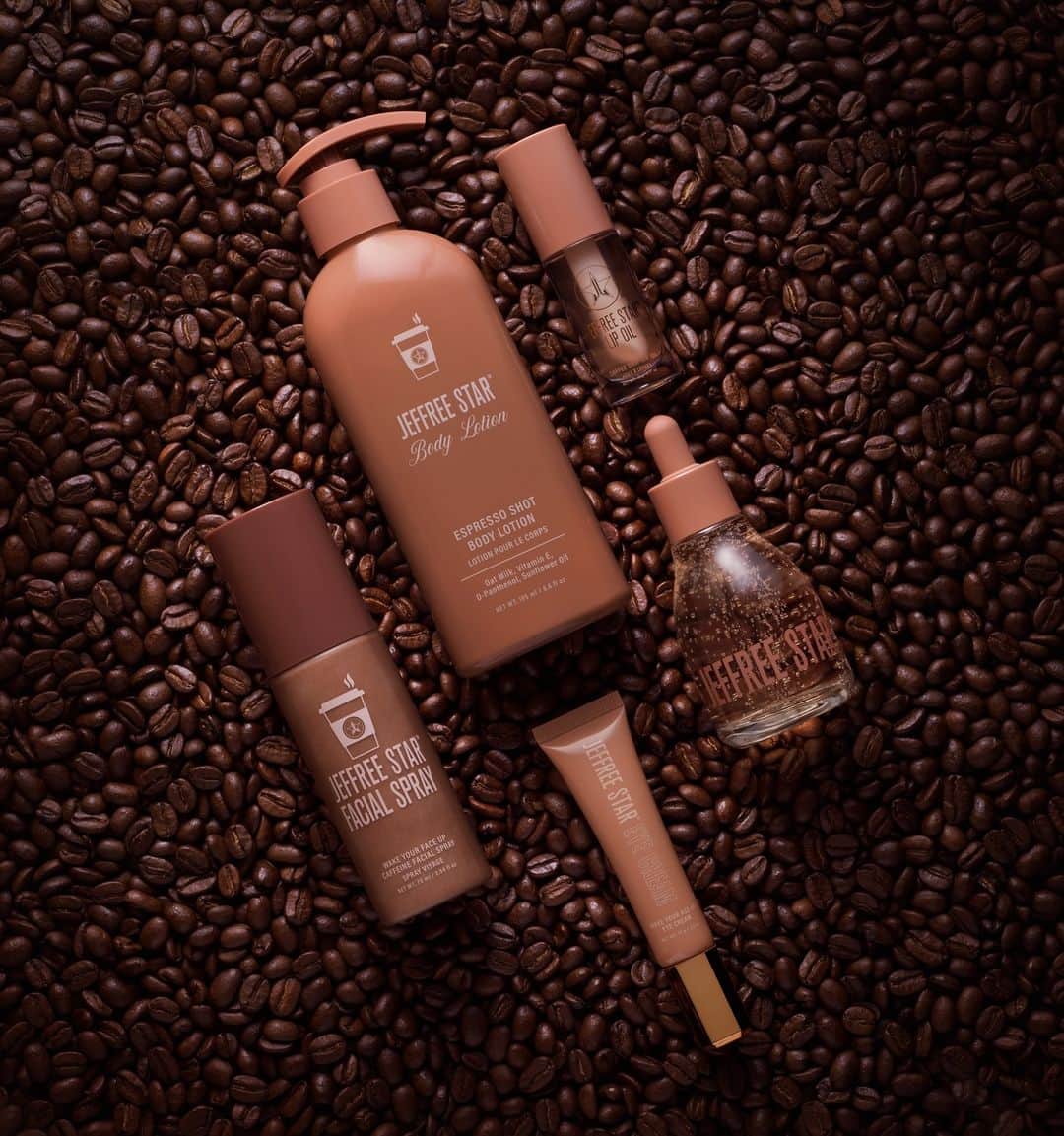 Jeffree Star Cosmeticsさんのインスタグラム写真 - (Jeffree Star CosmeticsInstagram)「TOMORROW… ☕️ Rise and Shine, Beauties! ☀️ Introducing the boldest brew yet - the 'Wake Your Ass Up 🤎 Coffee Collection' ☕️ 5 new coffee concoctions to kickstart your glam routine. Each product is a sip of luxury! 🥛  #JeffreeStarCosmetics #CoffeeGlam #wakeyourassup #selfcare」12月8日 4時05分 - jeffreestarcosmetics