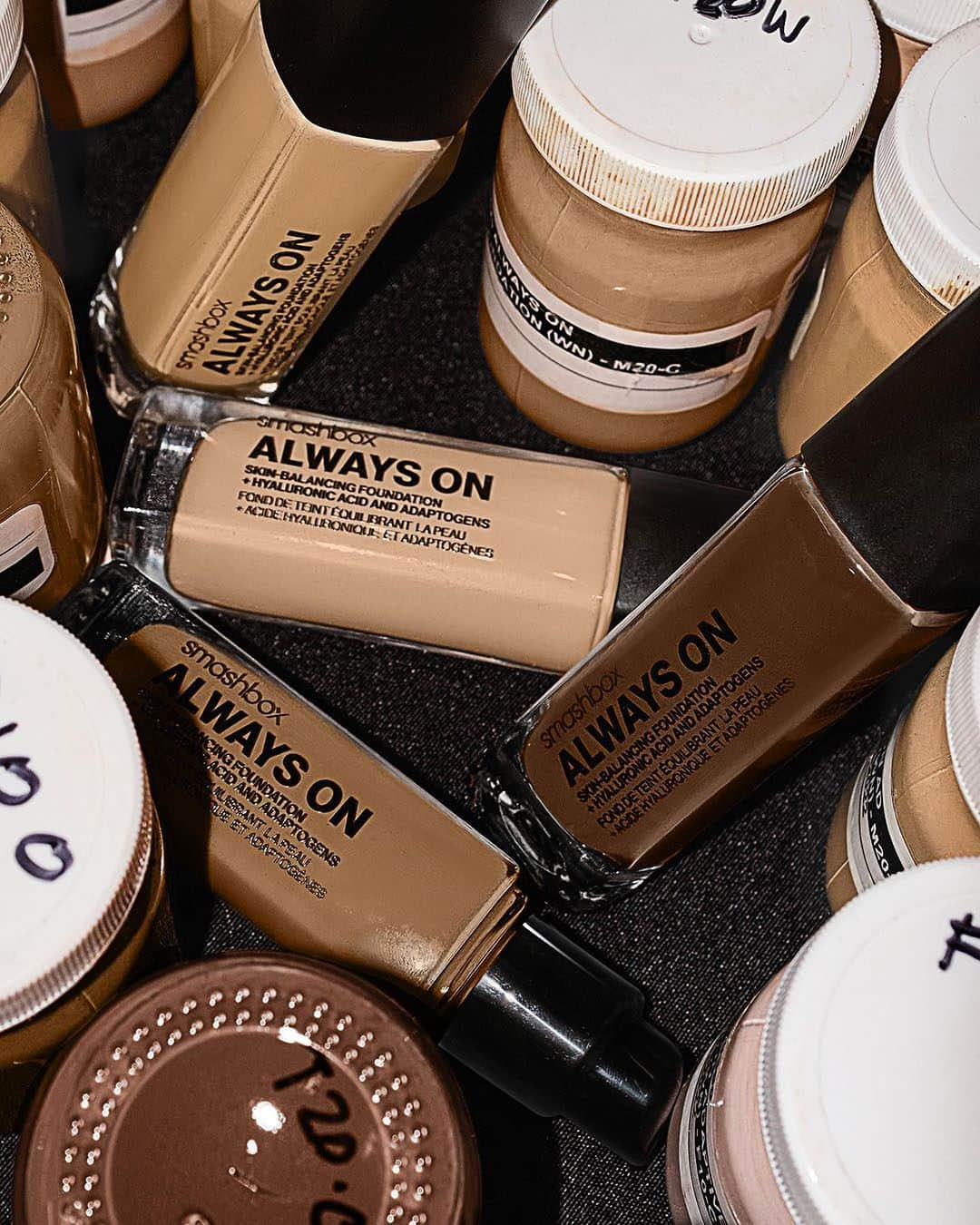 Smashboxのインスタグラム：「Skin-balancing foundation is ✨50% off✨ at @ultabeauty rn—it hydrates, controls oil, lasts all day, builds likes a dream + looks like skin ✨✨✨ Link in bio」